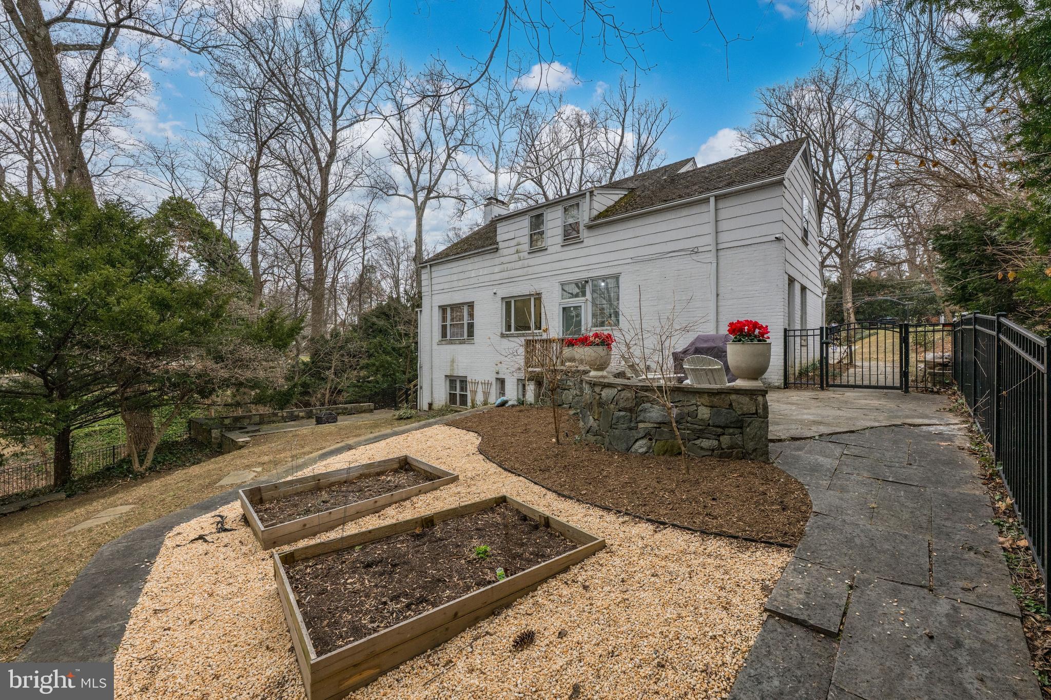 ROCK CREEK HILLS - Residential