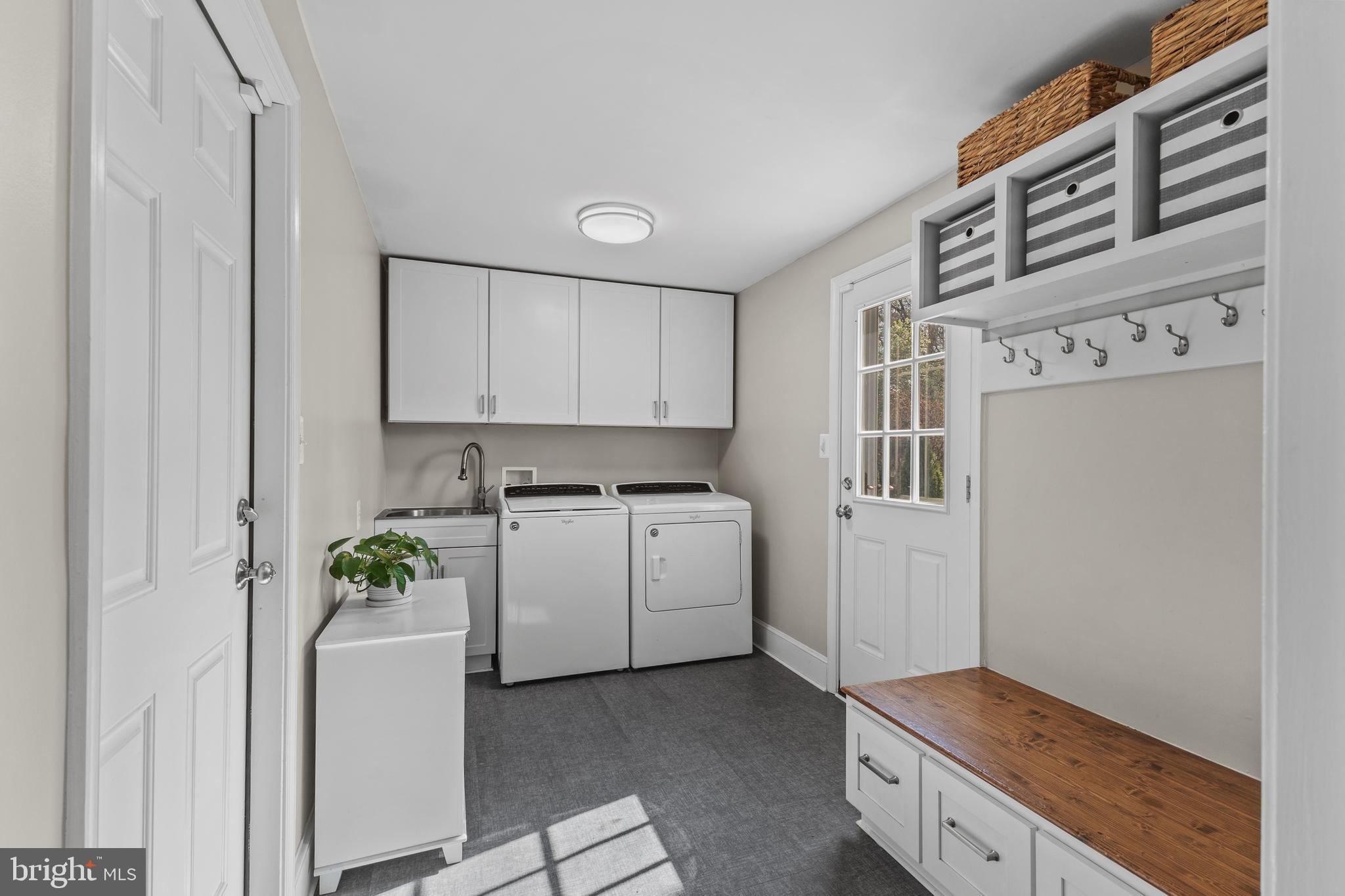 RIVERWOOD - Residential