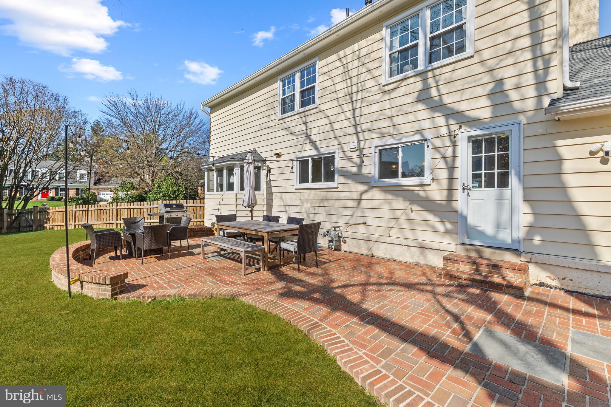 RIVERWOOD - Residential