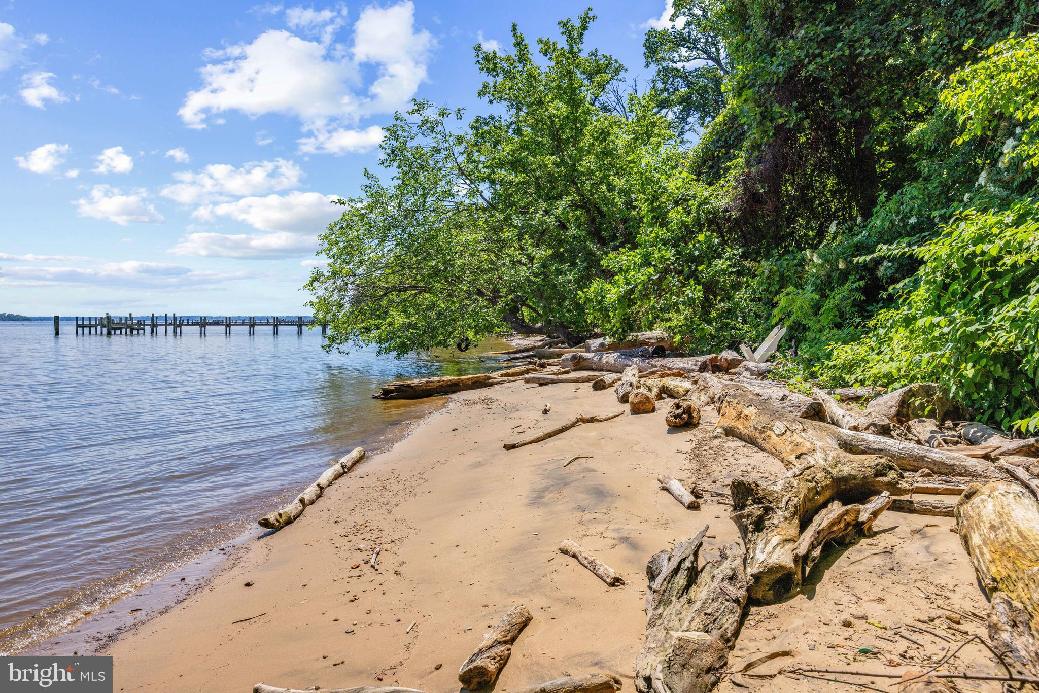 RIVERWOOD - Residential