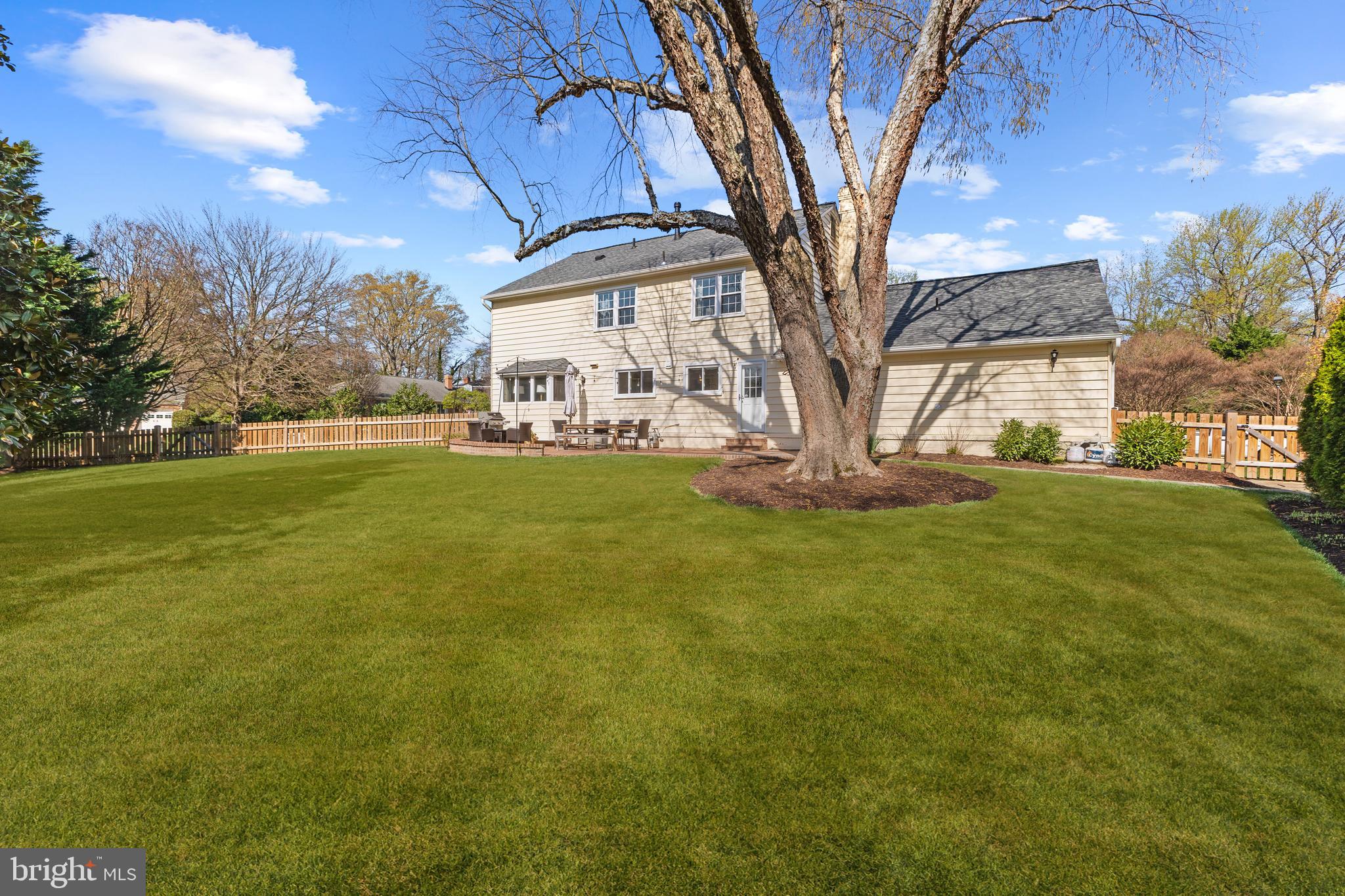 RIVERWOOD - Residential