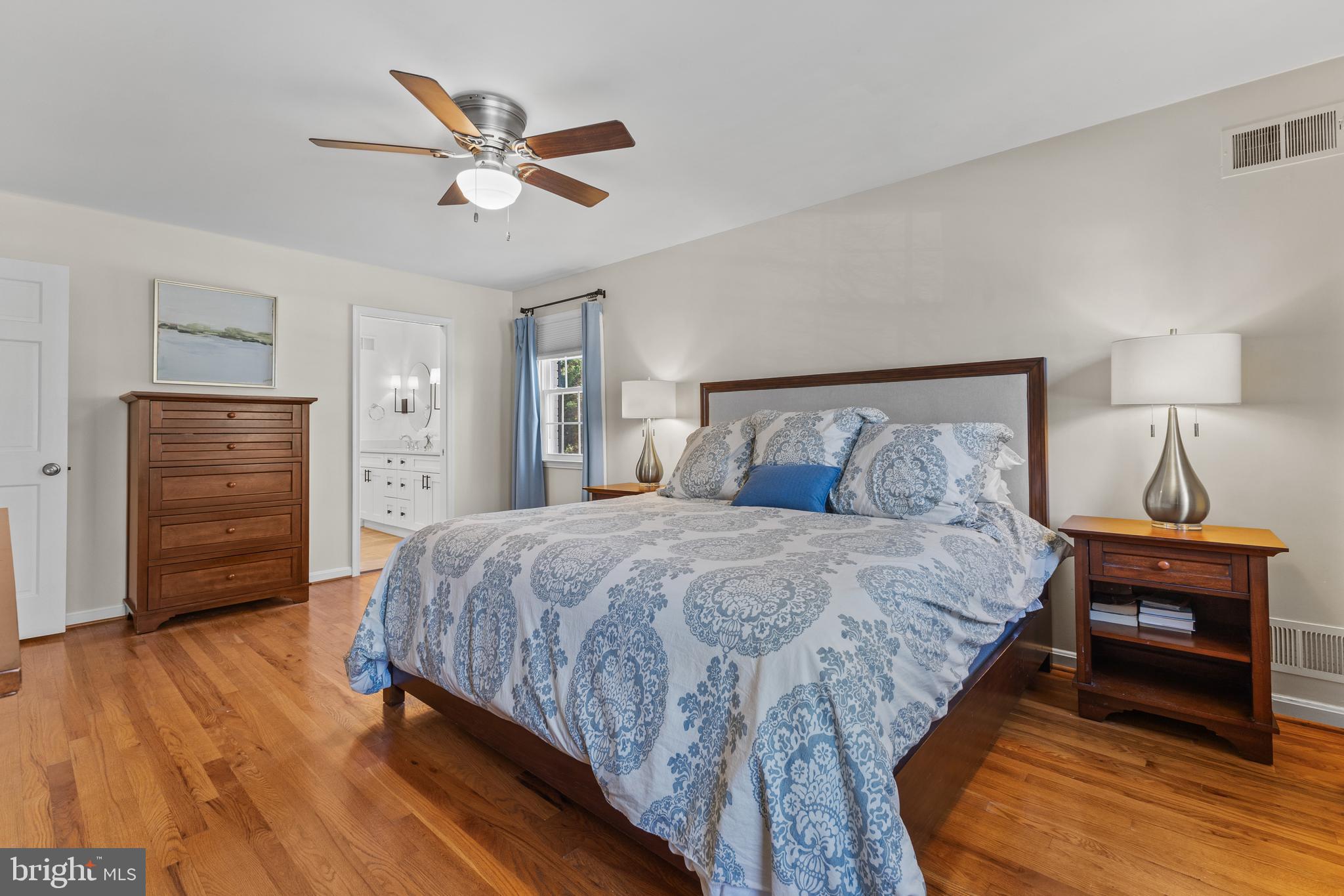 RIVERWOOD - Residential