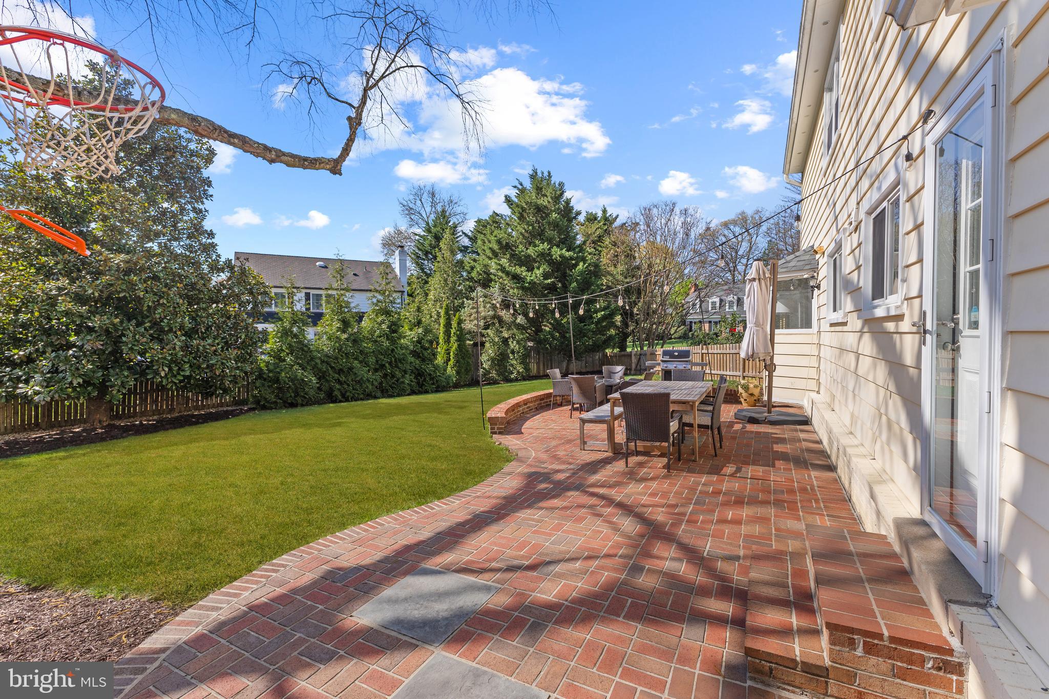 RIVERWOOD - Residential