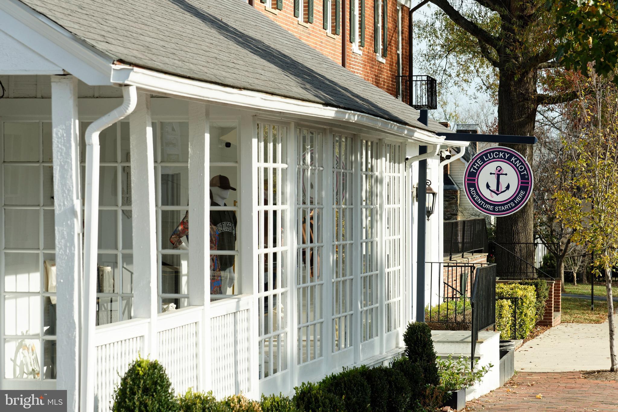 TOWN OF MIDDLEBURG - Commercial Sale