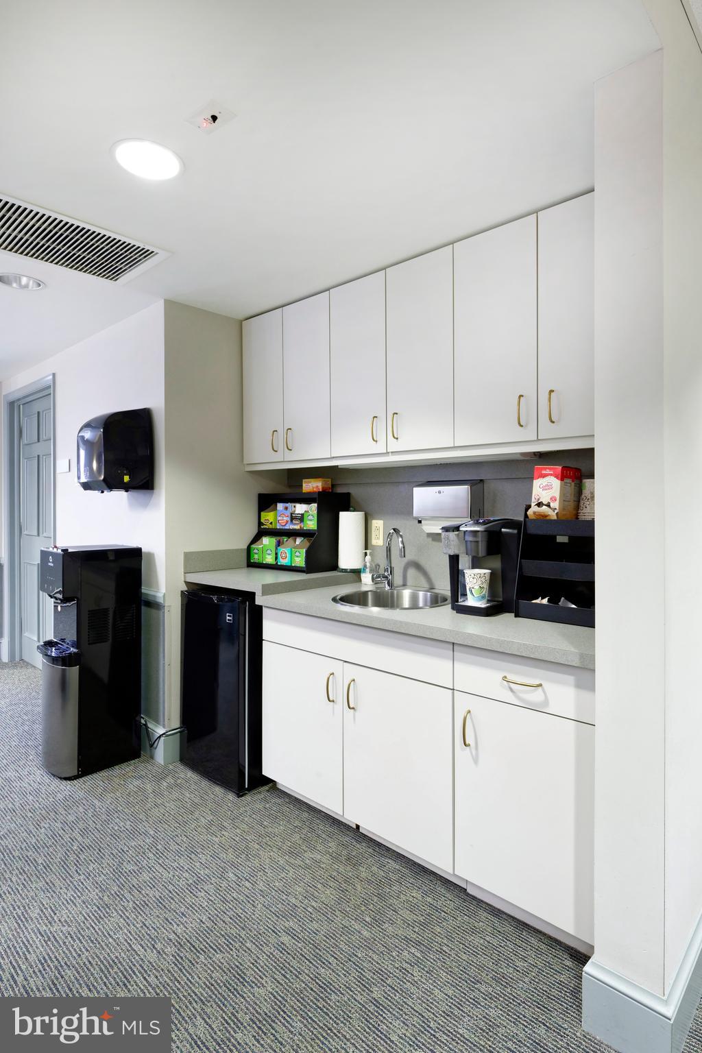 TOWN OF MIDDLEBURG - Commercial Sale