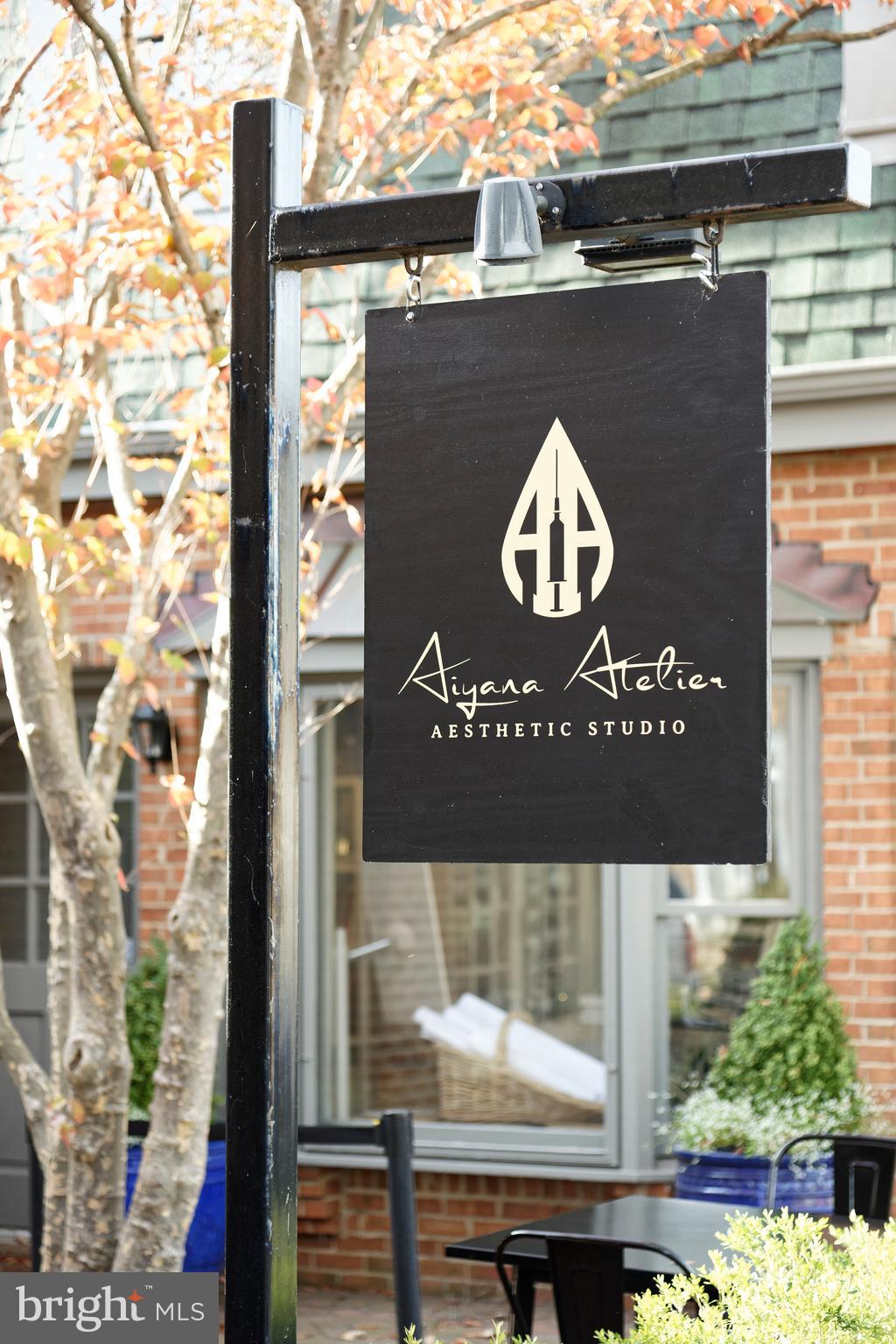 TOWN OF MIDDLEBURG - Commercial Sale