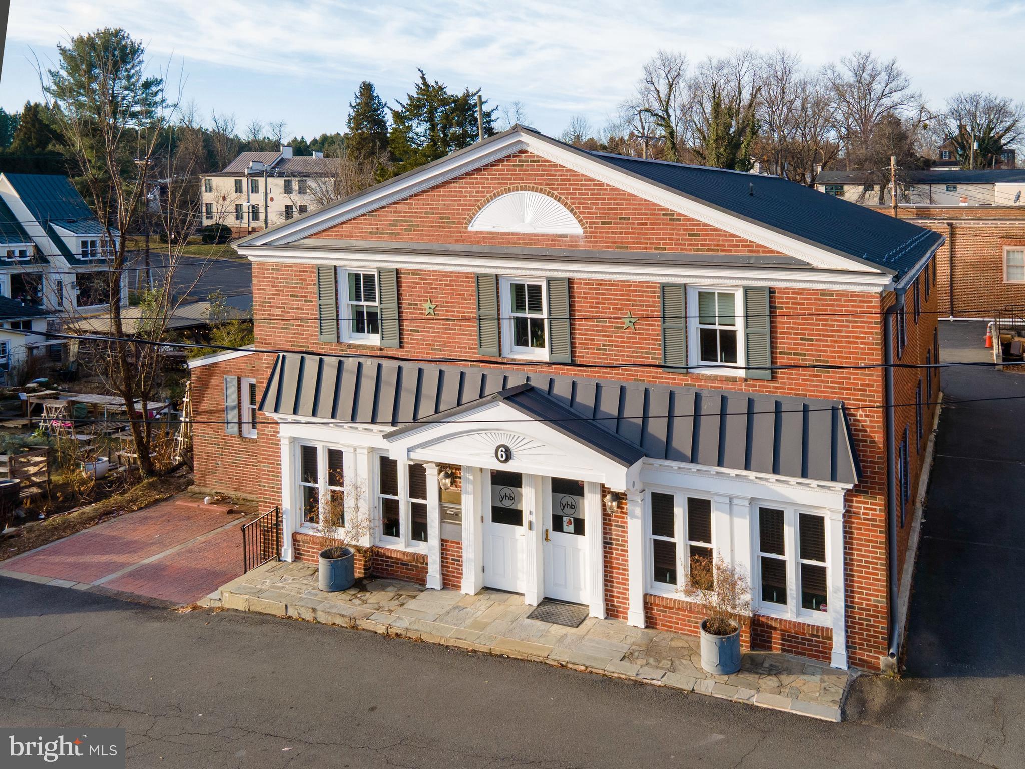 TOWN OF MIDDLEBURG - Commercial Sale