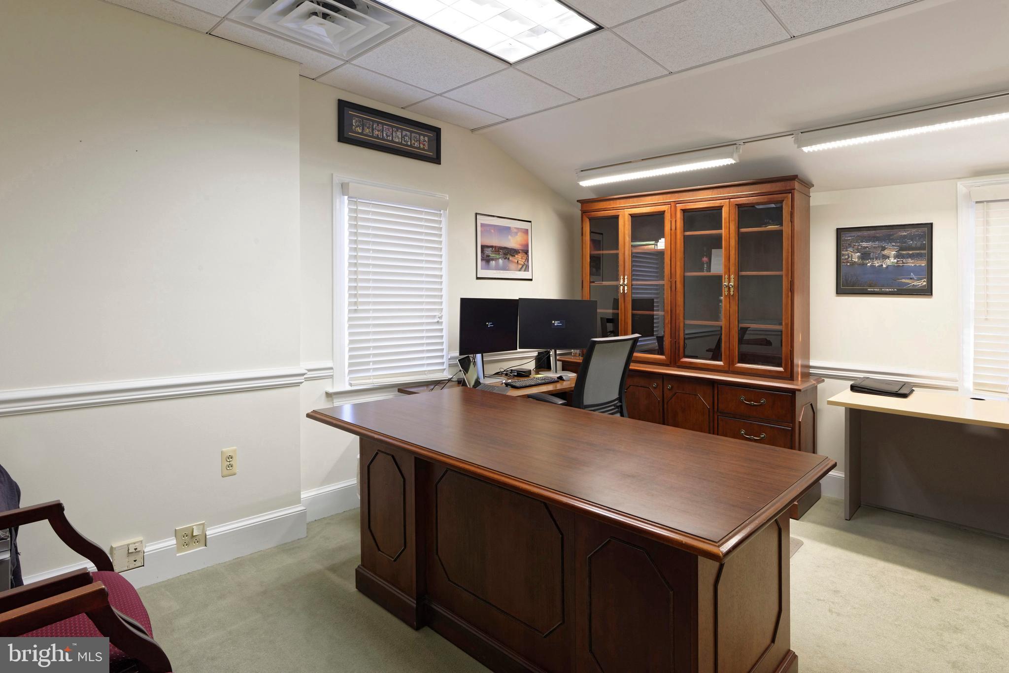 TOWN OF MIDDLEBURG - Commercial Sale