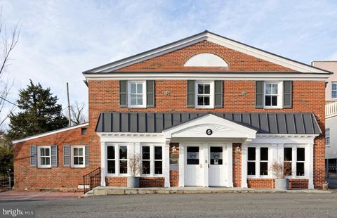 6 S PENDLETON STREET MIDDLEBURG VA 20117