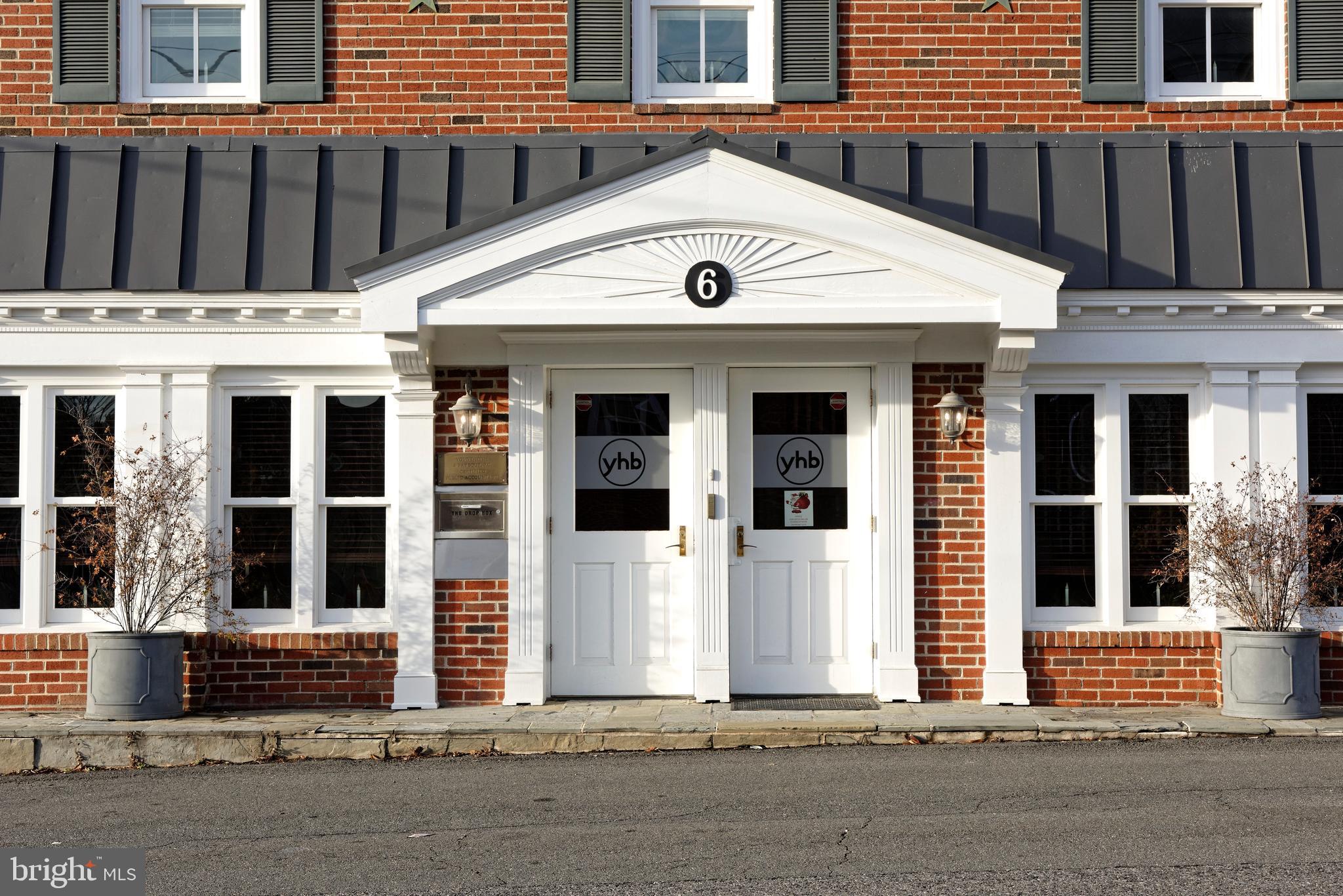 TOWN OF MIDDLEBURG - Commercial Sale