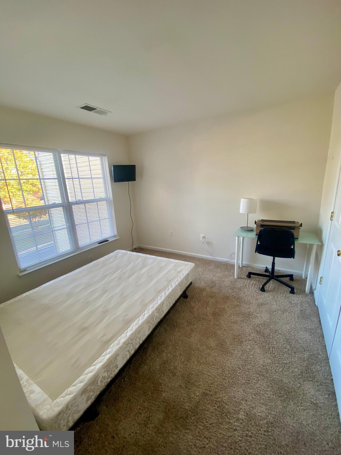 ALTA COURTHOUSE SQUARE - Residential Lease