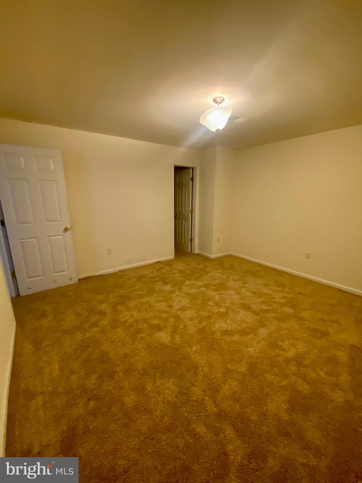 ALTA COURTHOUSE SQUARE - Residential Lease