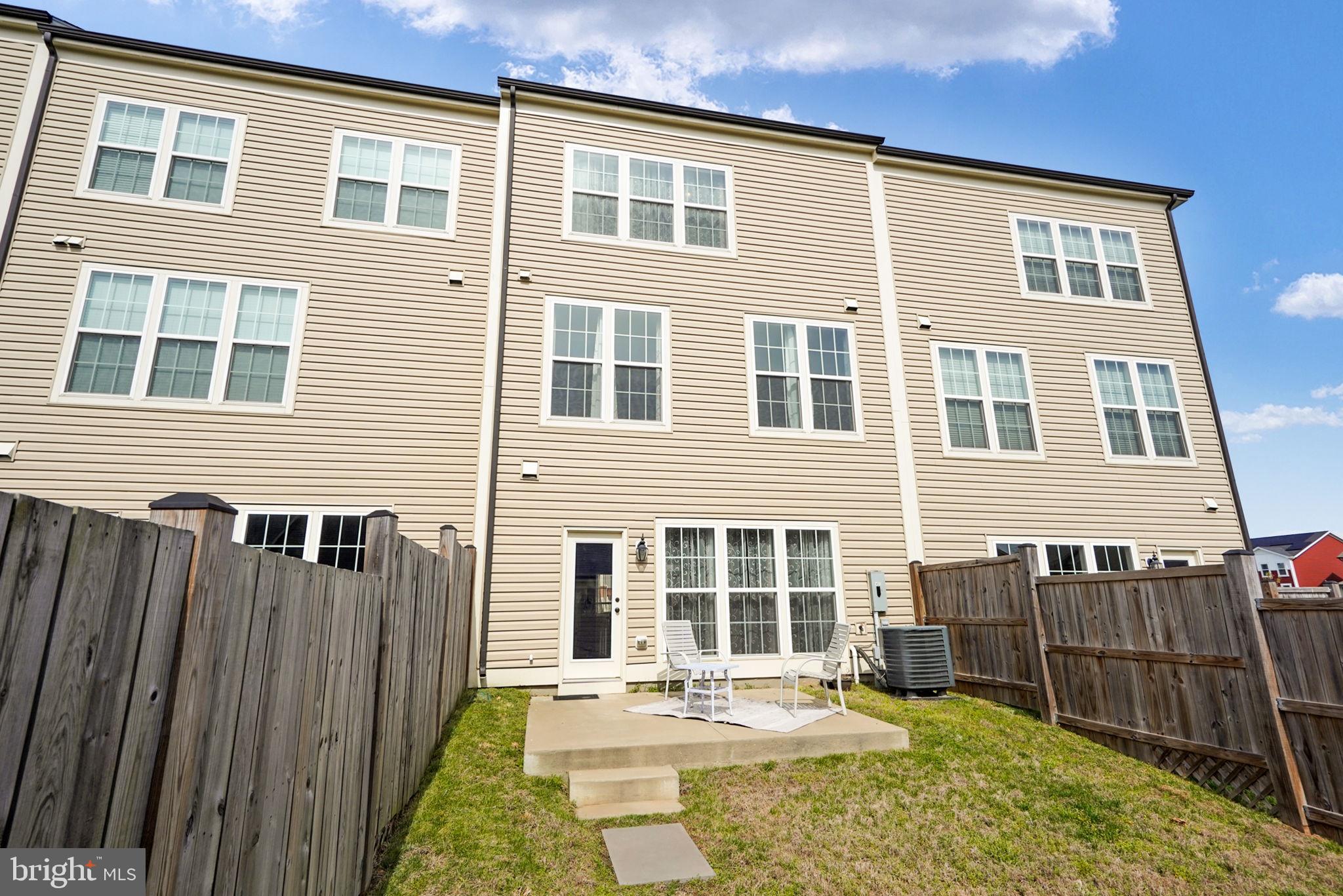 EMBREY MILL - Residential Lease