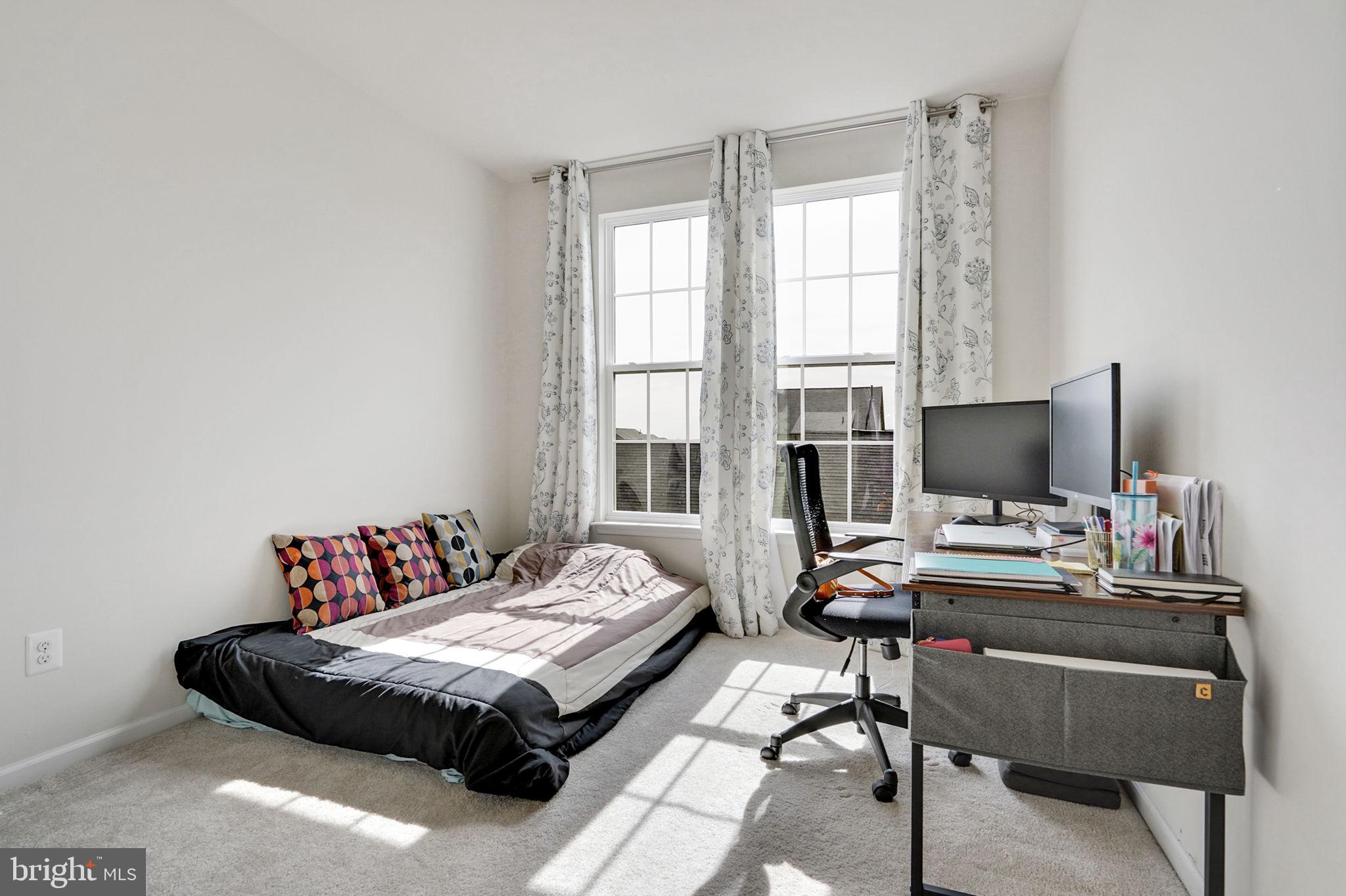 EMBREY MILL - Residential Lease