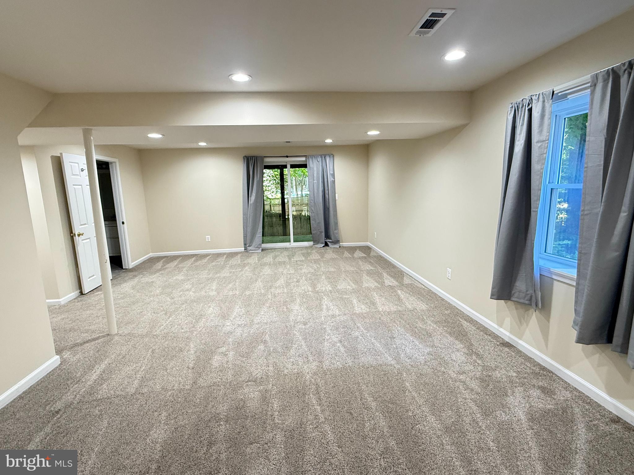 MONTCLAIR - Residential