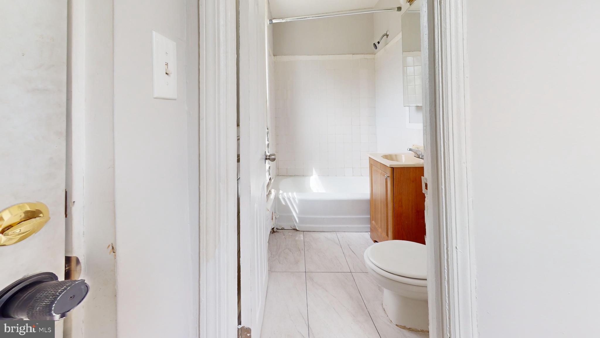 FRANKFORD - Residential Lease