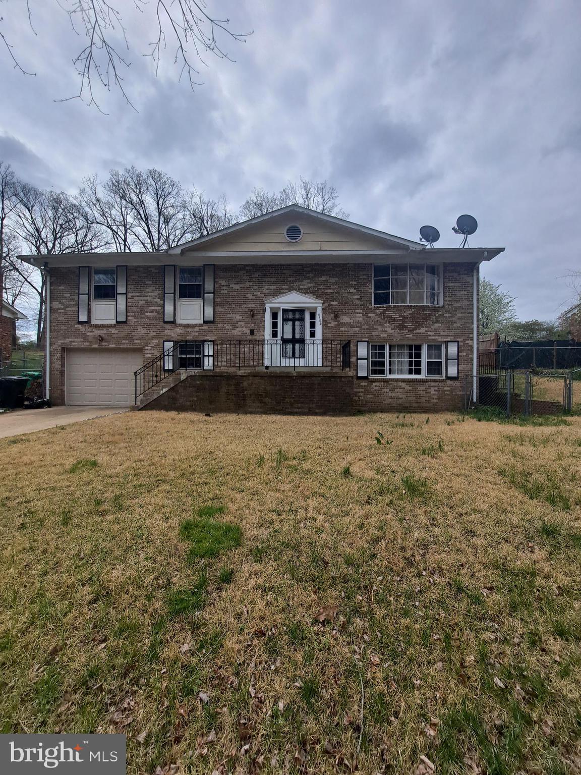 AUTH VILLAGE - Residential