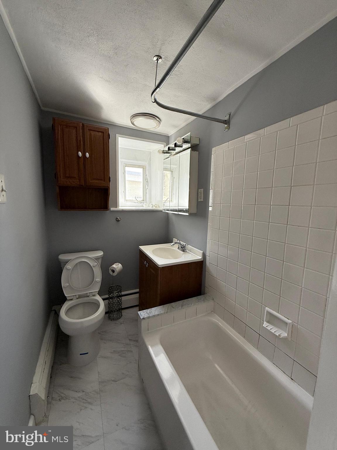 ROXBOROUGH - Residential Lease