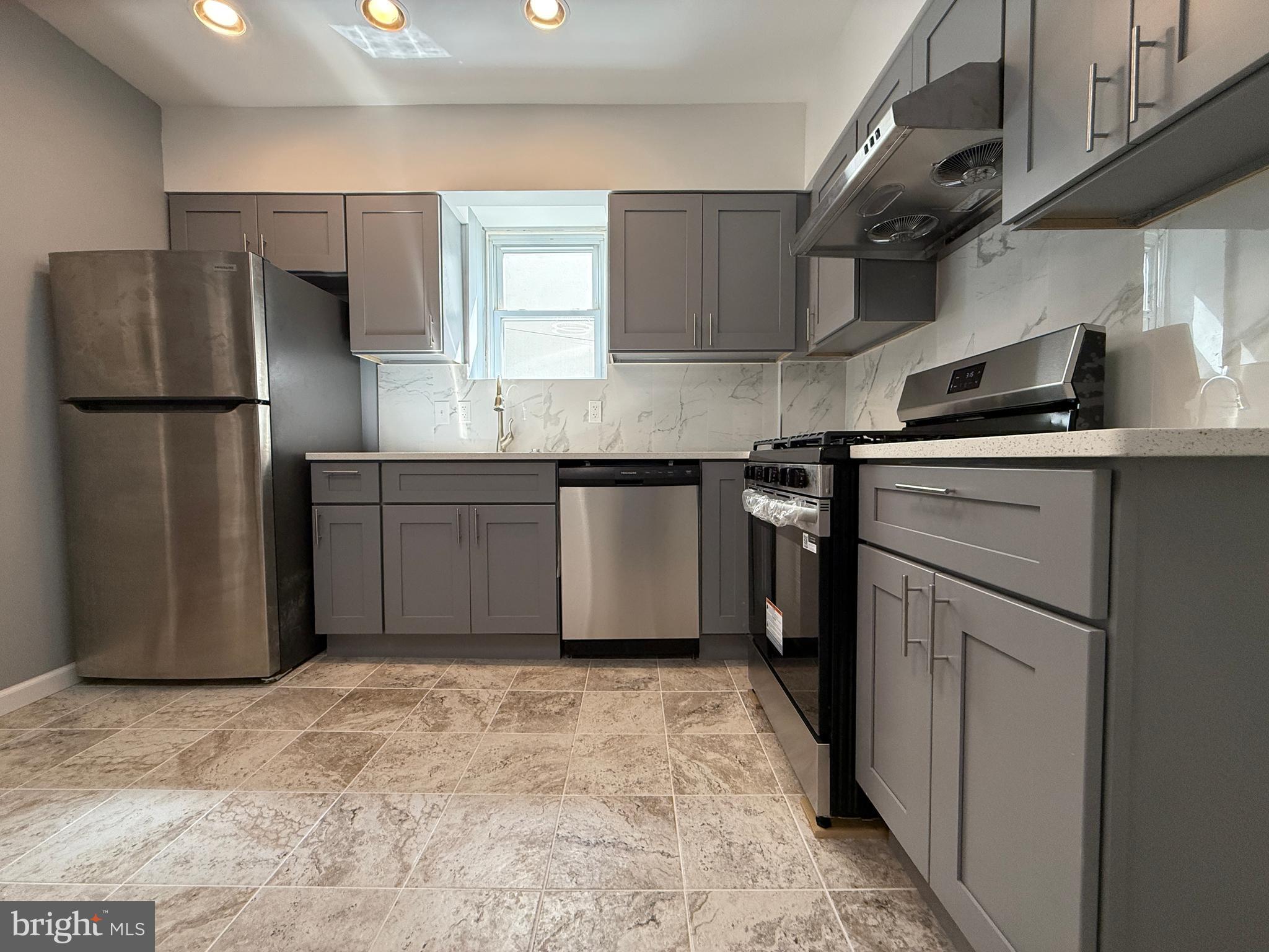 ROXBOROUGH - Residential Lease