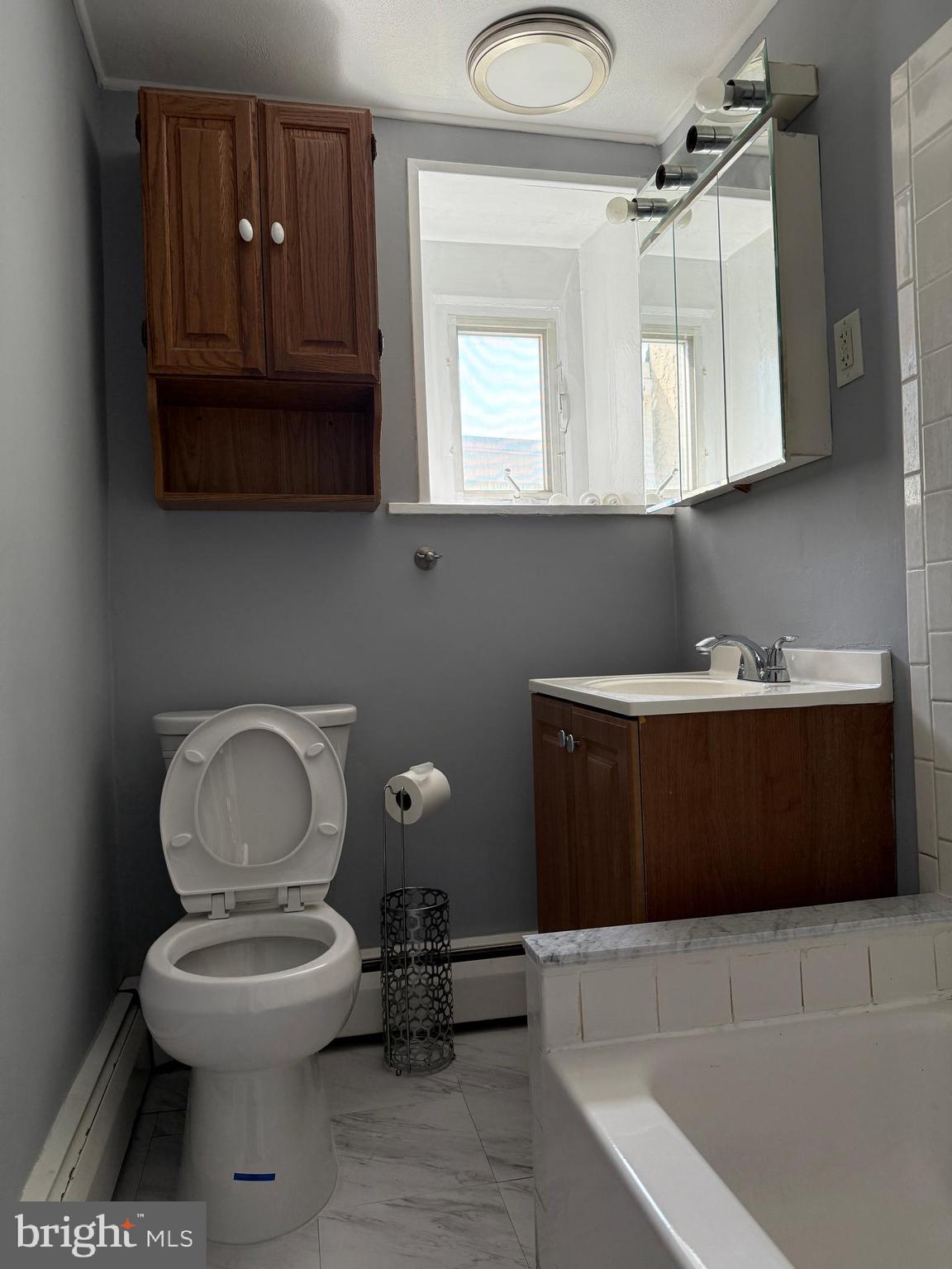 ROXBOROUGH - Residential Lease