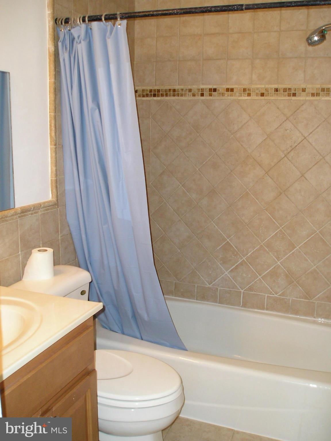 FOX MILL ESTATES - Residential Lease