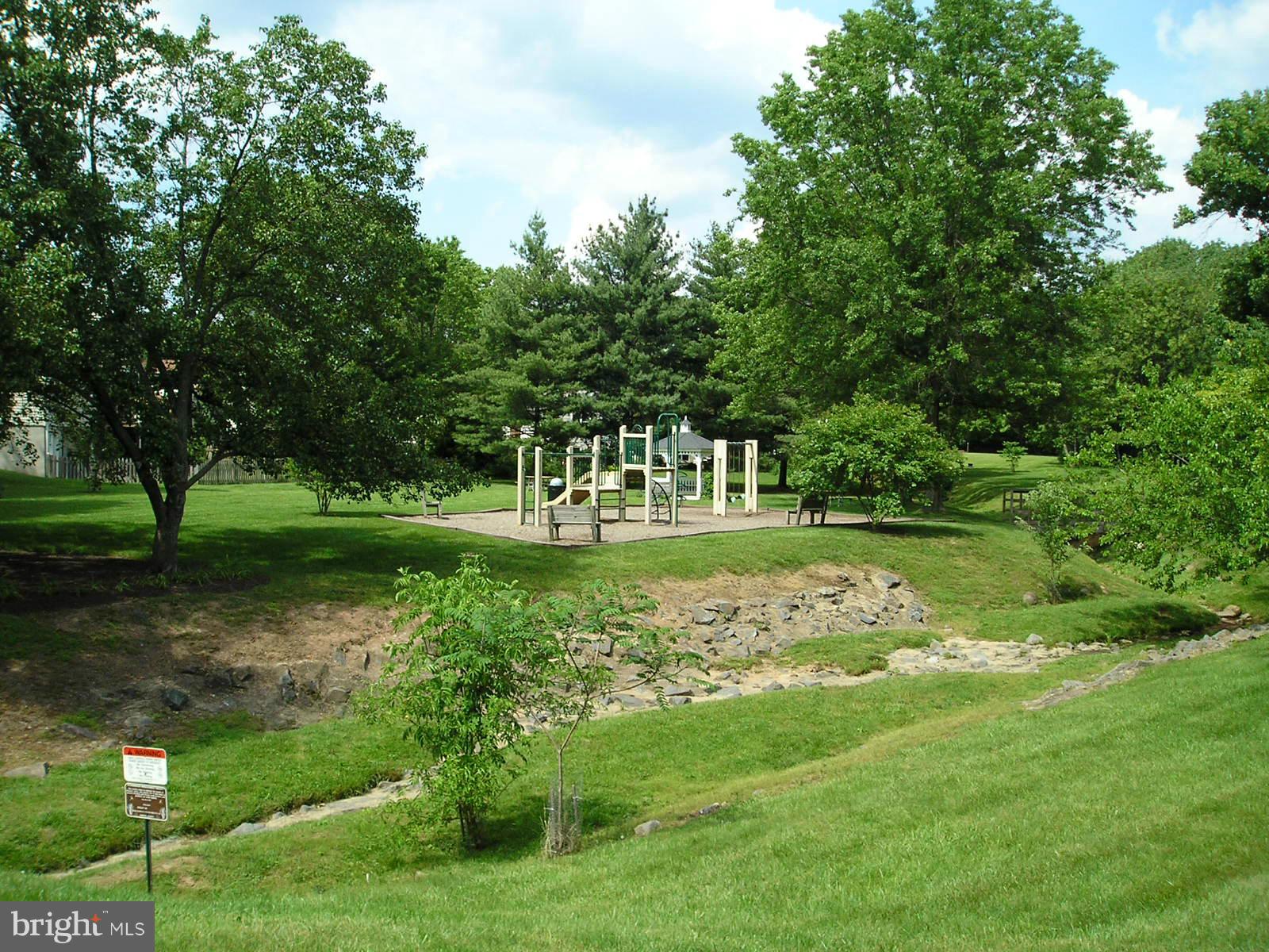 FOX MILL ESTATES - Residential Lease