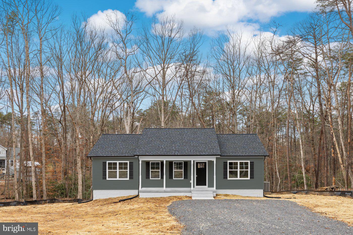 PRESIDENTIAL LAKES - Residential