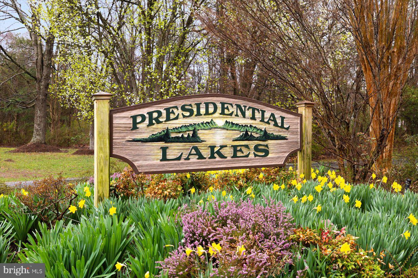 PRESIDENTIAL LAKES - Residential