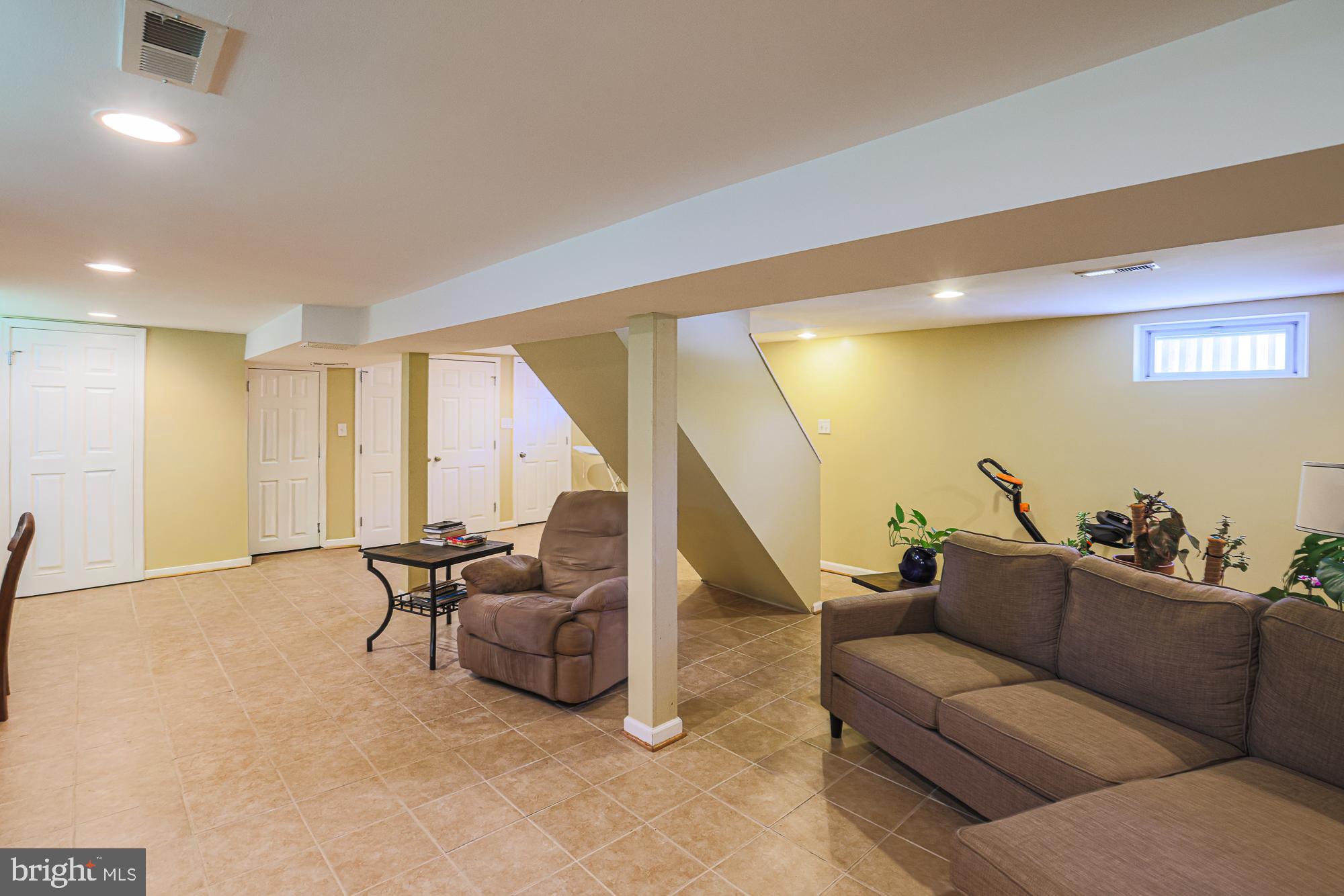 MAPLE RIDGE - Residential