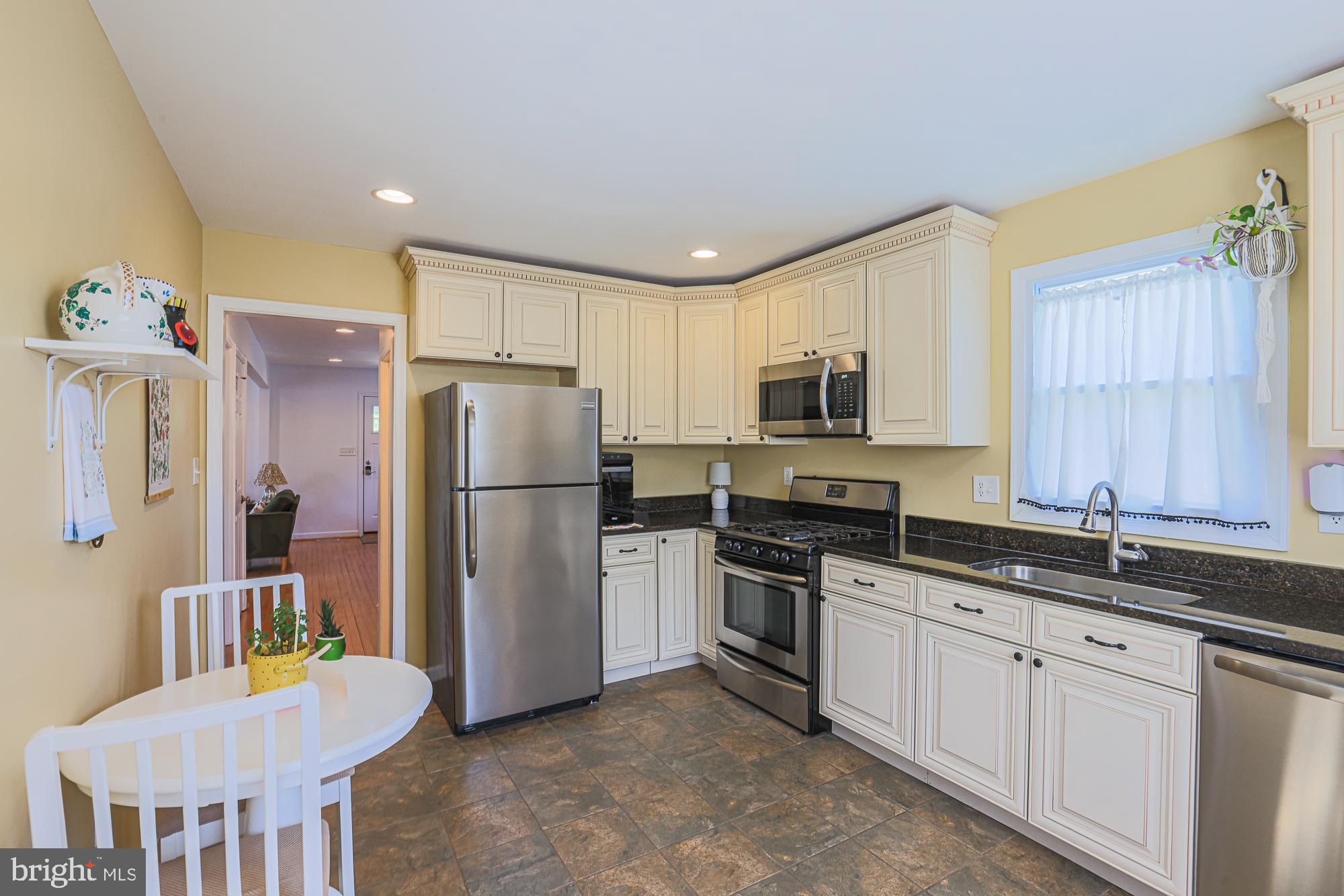 MAPLE RIDGE - Residential