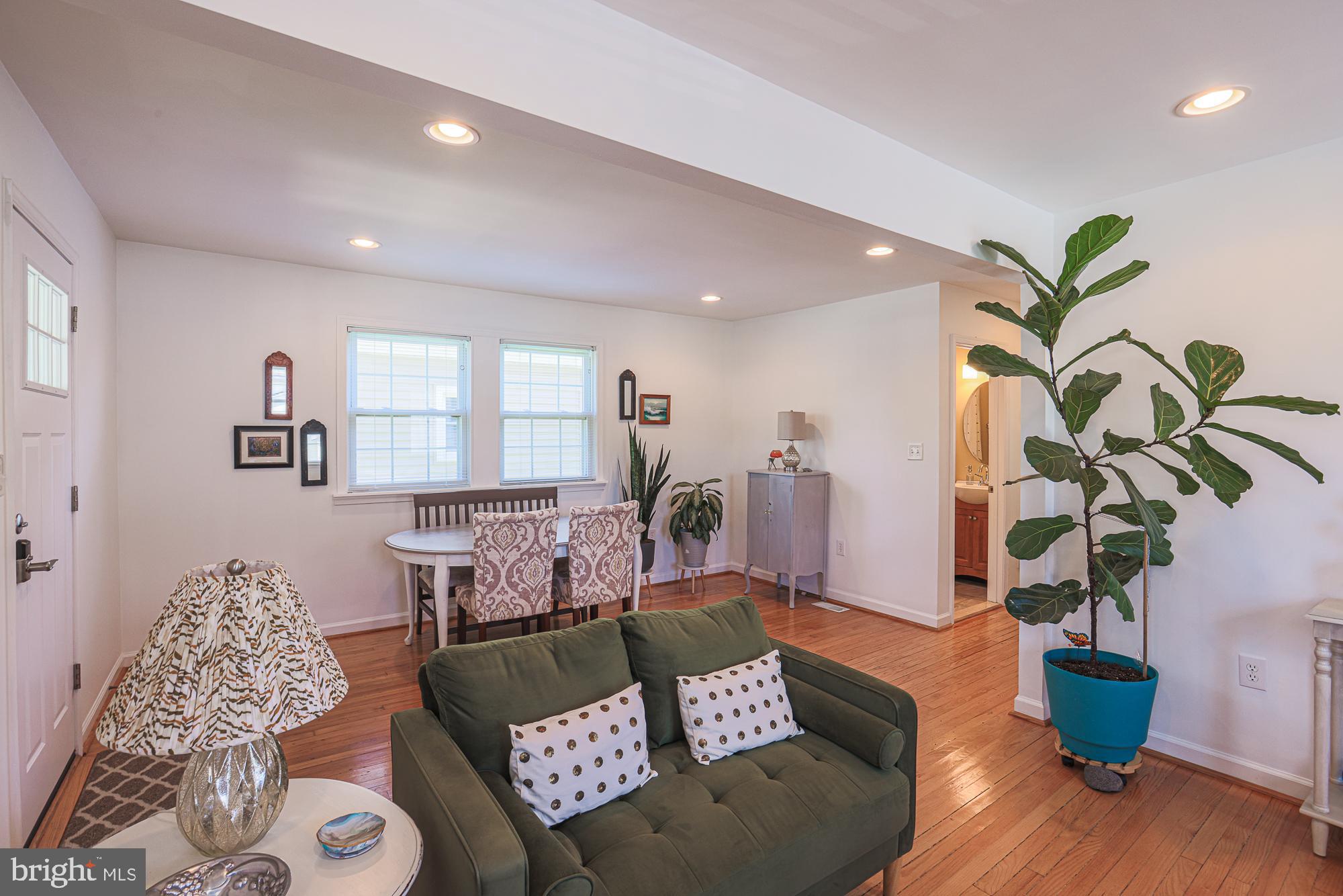 MAPLE RIDGE - Residential