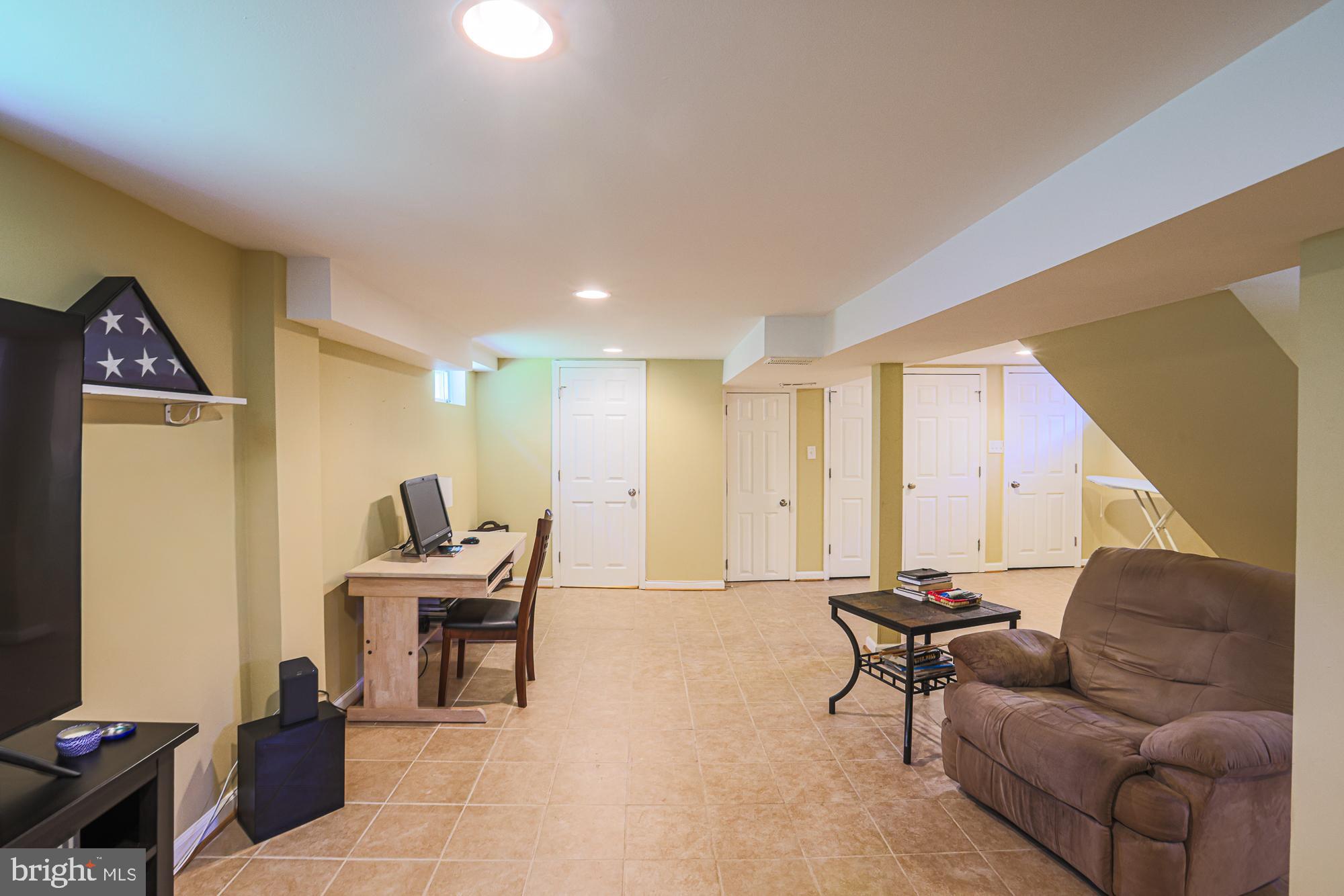 MAPLE RIDGE - Residential