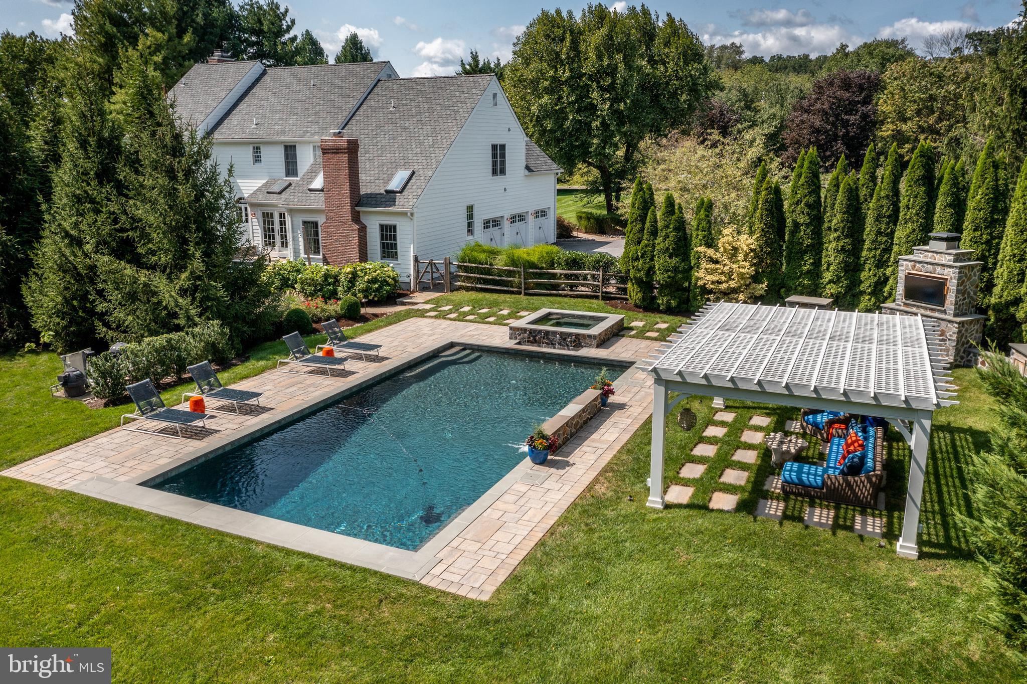 FOX RIDGE - Residential