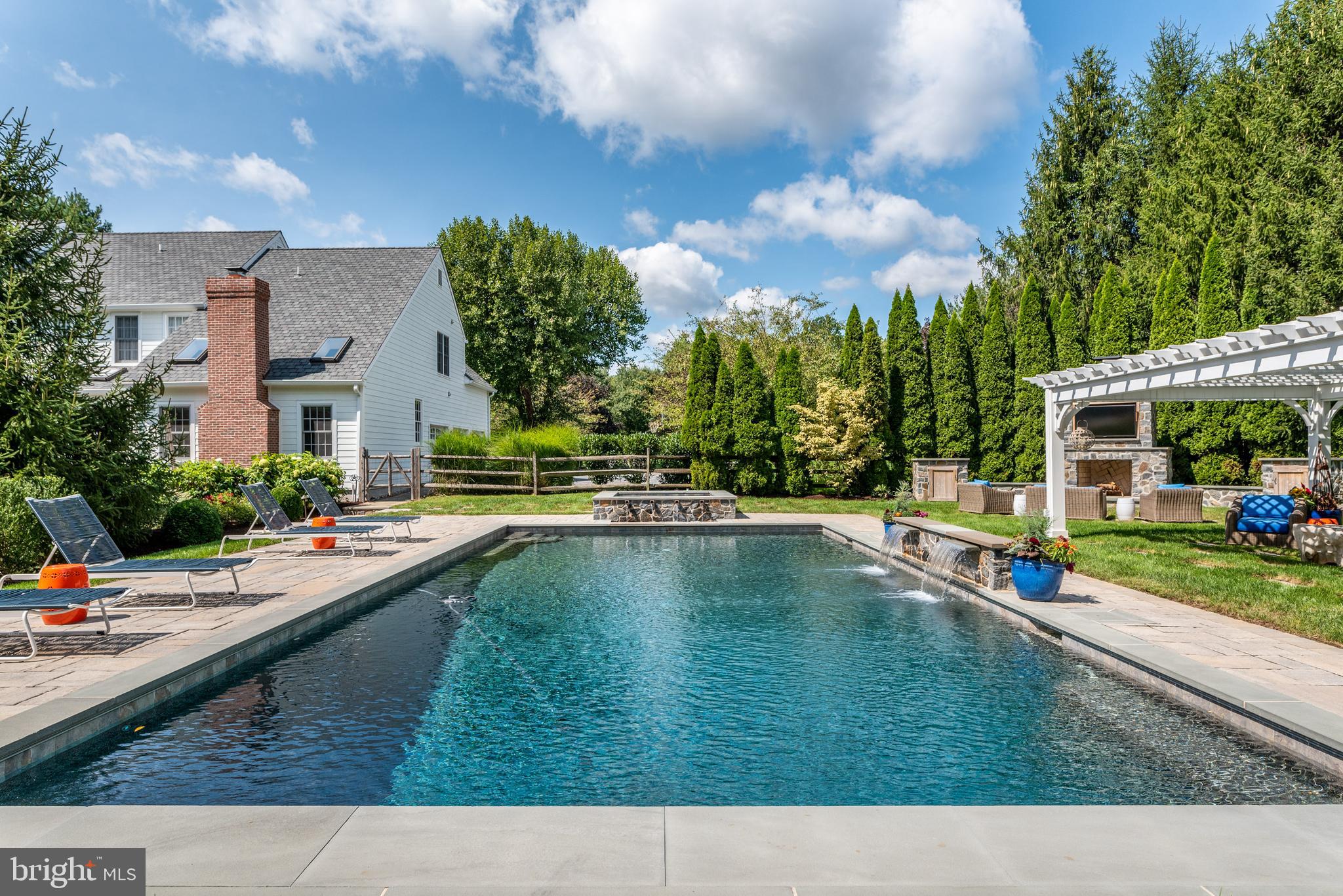 FOX RIDGE - Residential