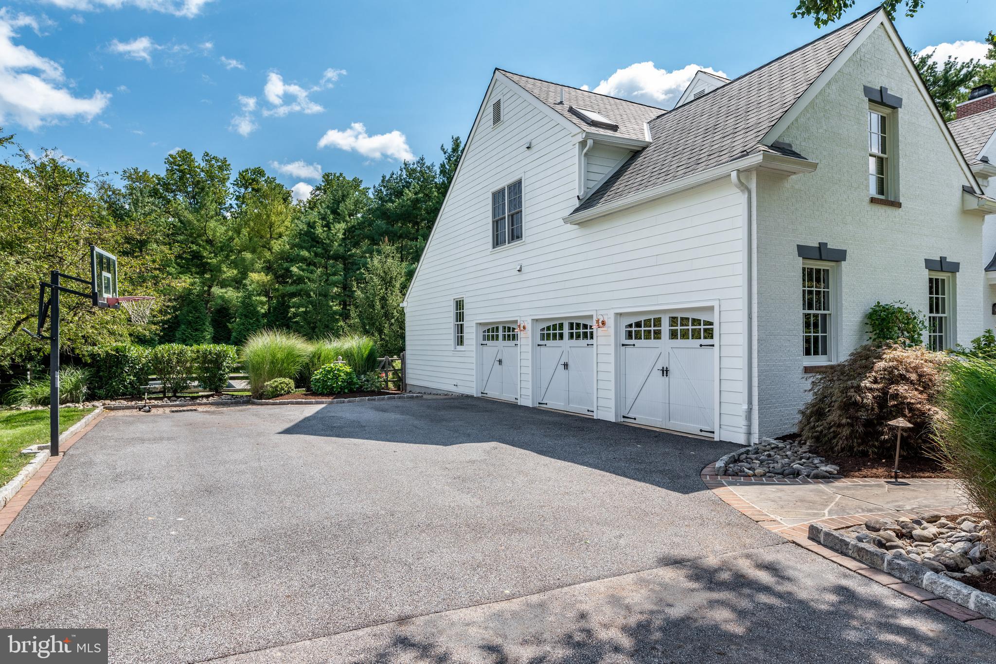 FOX RIDGE - Residential