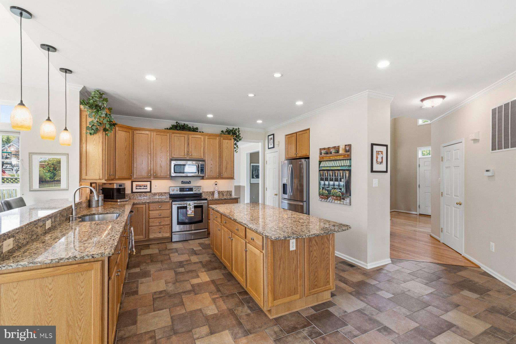 STONE MANOR - Residential