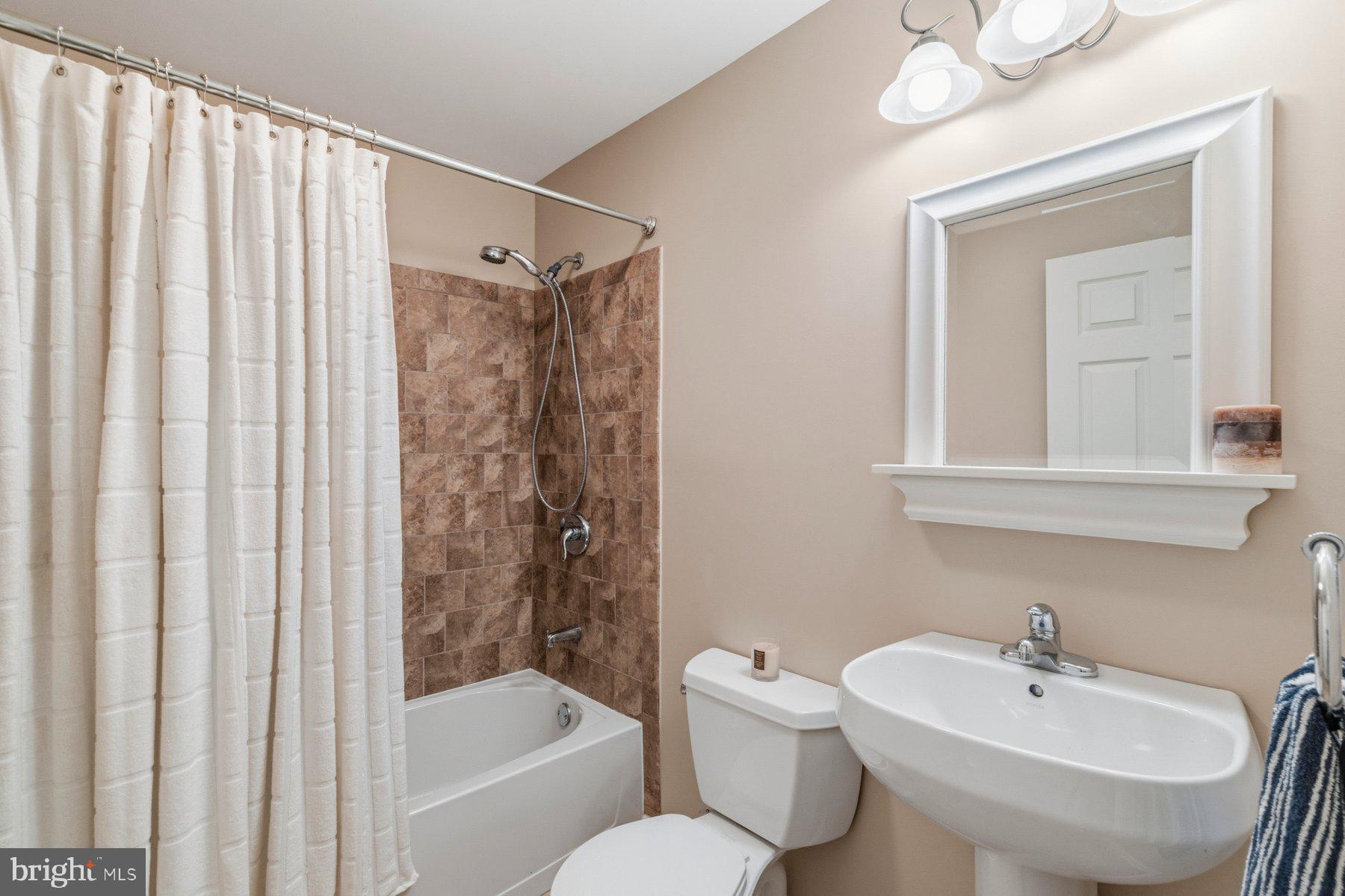 STONE MANOR - Residential