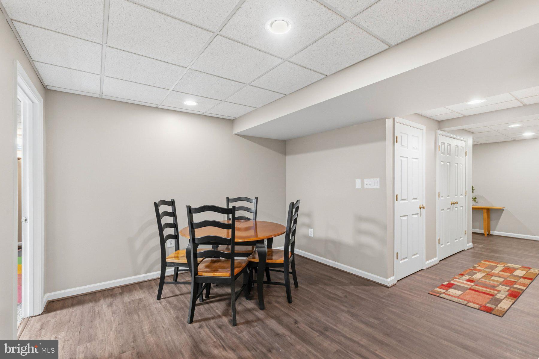 STONE MANOR - Residential