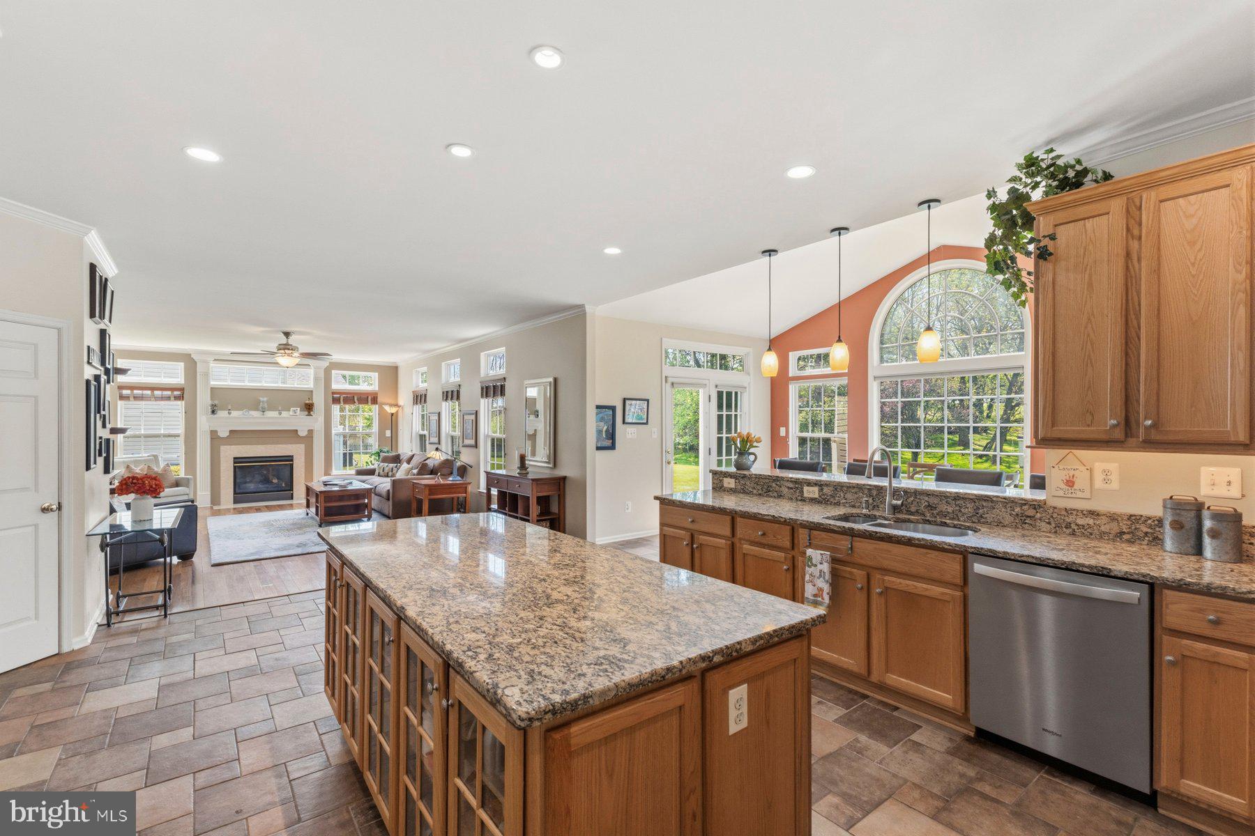 STONE MANOR - Residential