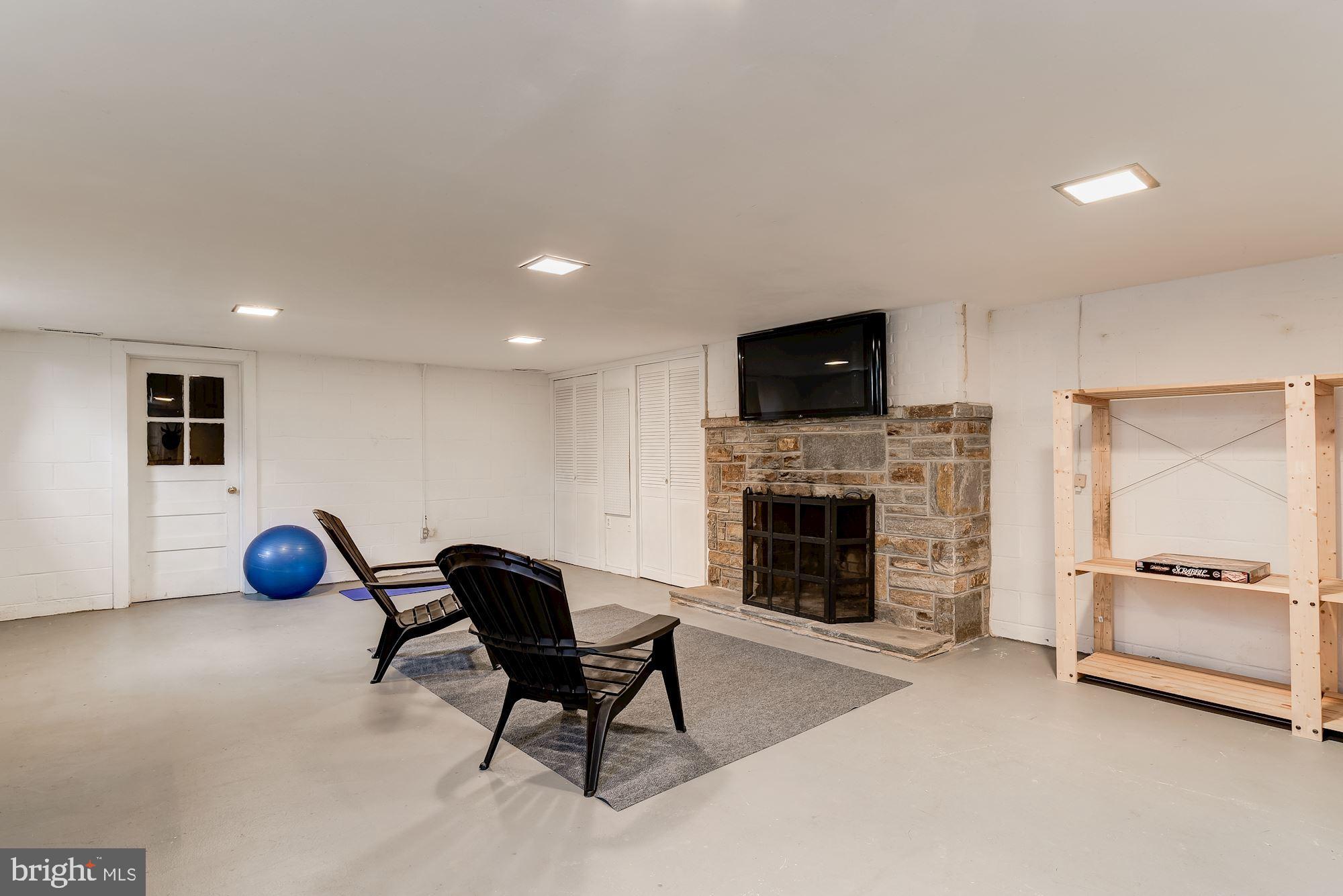 HAMPTON - Residential