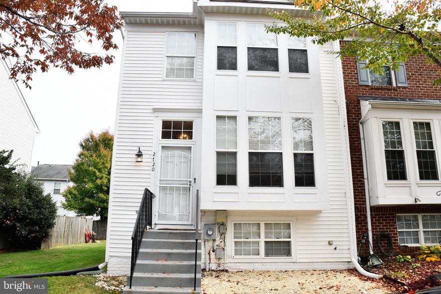 MUST SEE!!!!!
This modern 4 bedroom, 3 full bath townhome,  the main level has hardwood throughout.   The kitchen features has granite countertops and stainless steel appliances, a microwave and lots of cabinet space.  It also boasts access to walk out deck.  Great for entertaining and all your holidays and parties!  The basement has a full bedroom and a full bathroom as well as a fireplace.  Property has newer electrical fixtures.
Hurry, you don't want to miss out on this gem!!