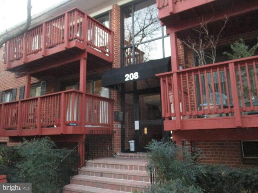 Great opportunity for three bedroom, two bath condo! Updated baths. Stackable washer/dryer in home. Garden patio. Great Alexandria location close to Old Towne, shopping, services, and schools!