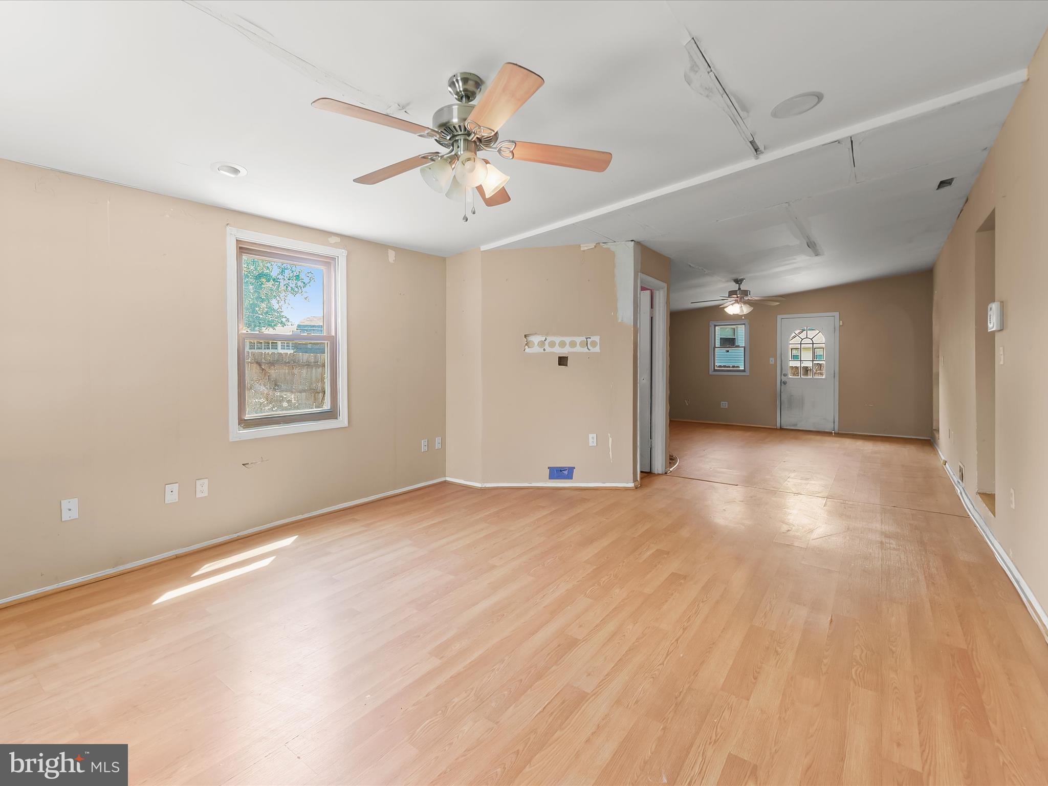 SUBURBIA - Residential