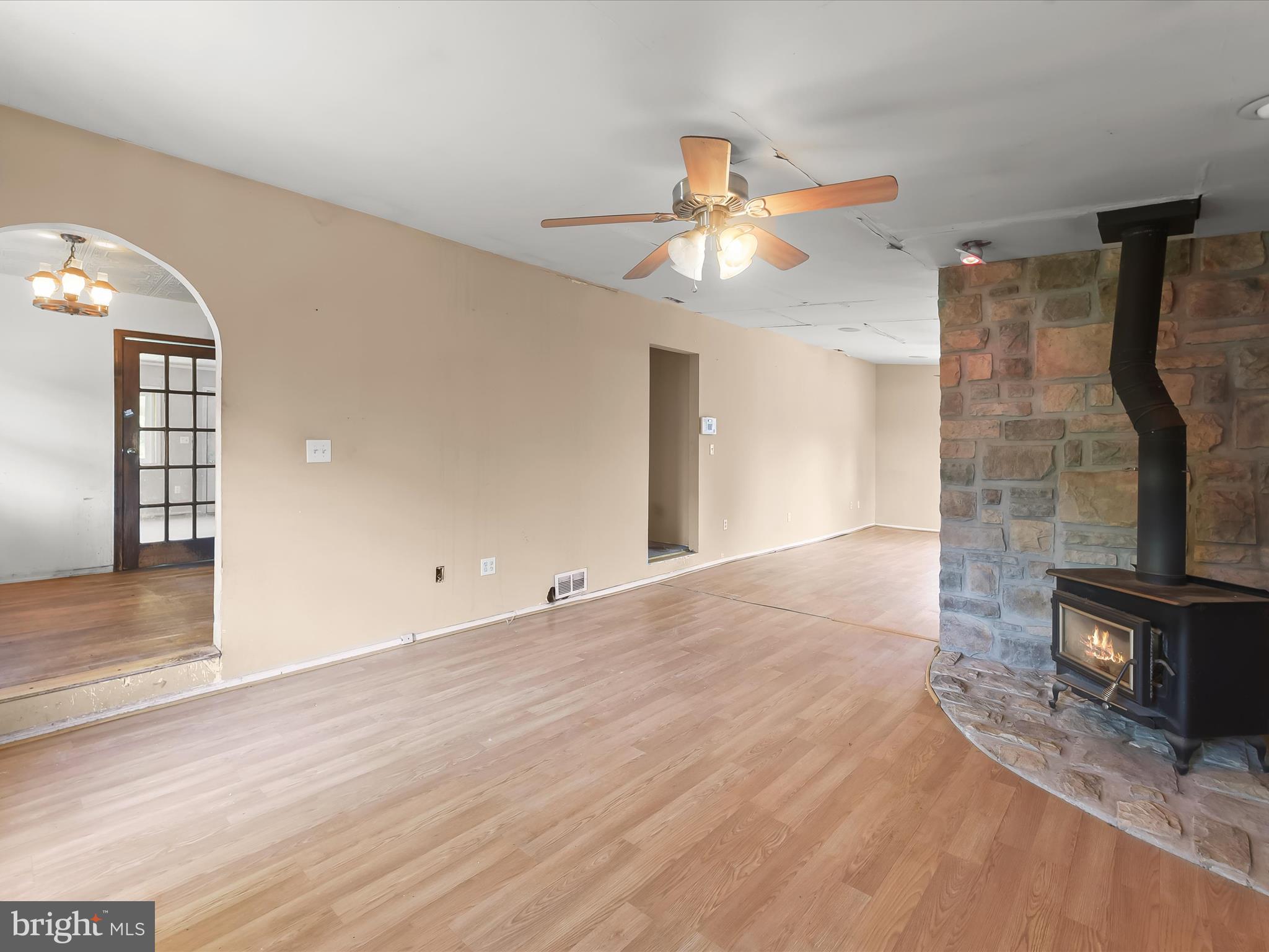 SUBURBIA - Residential