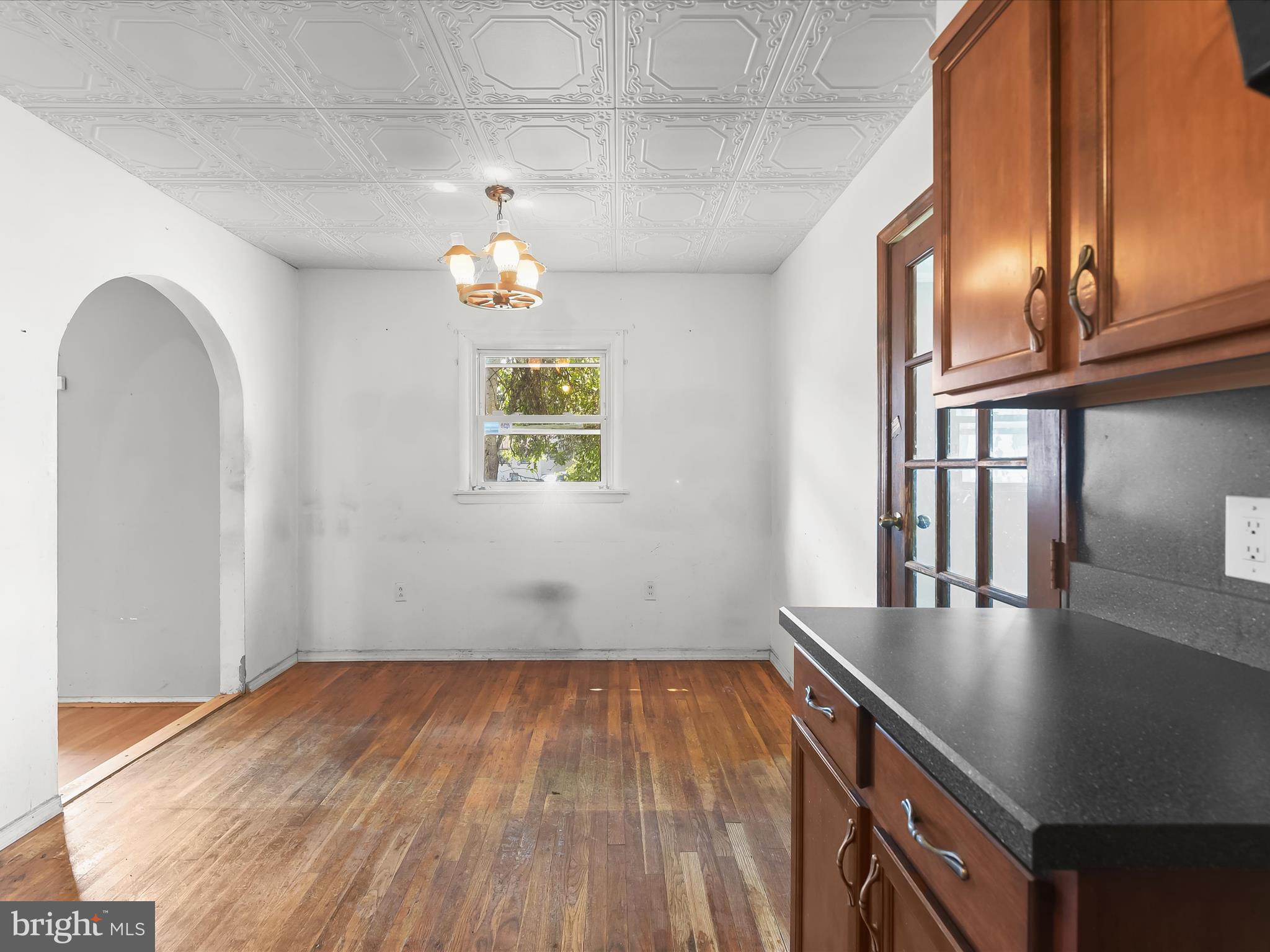 SUBURBIA - Residential