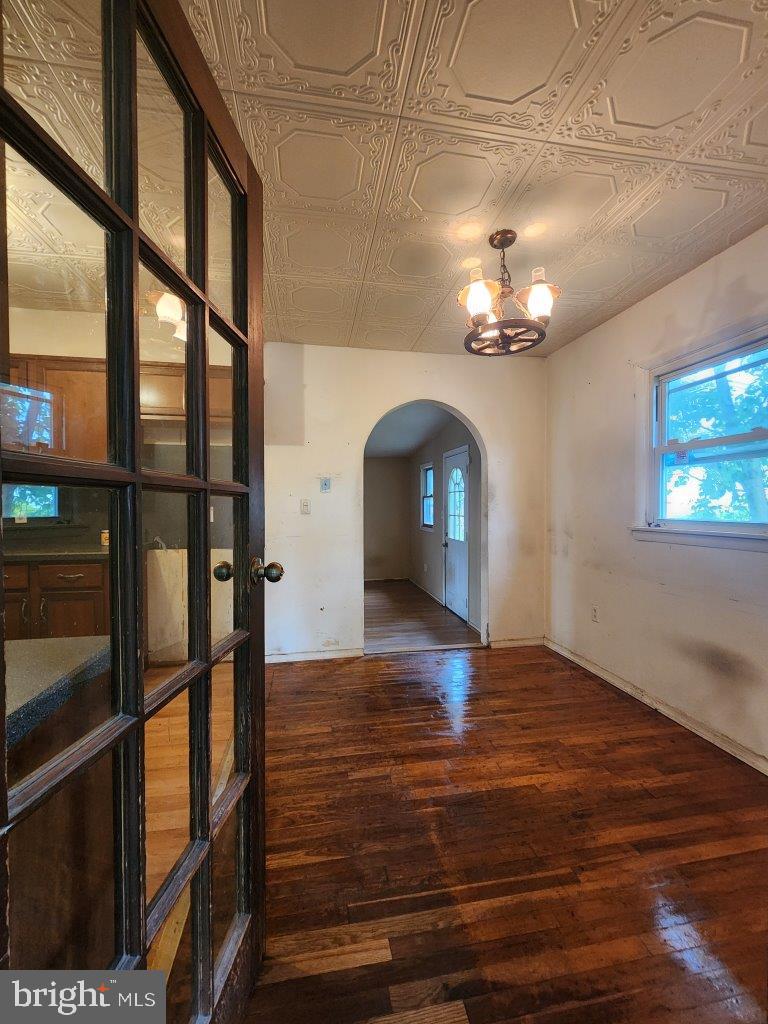 SUBURBIA - Residential