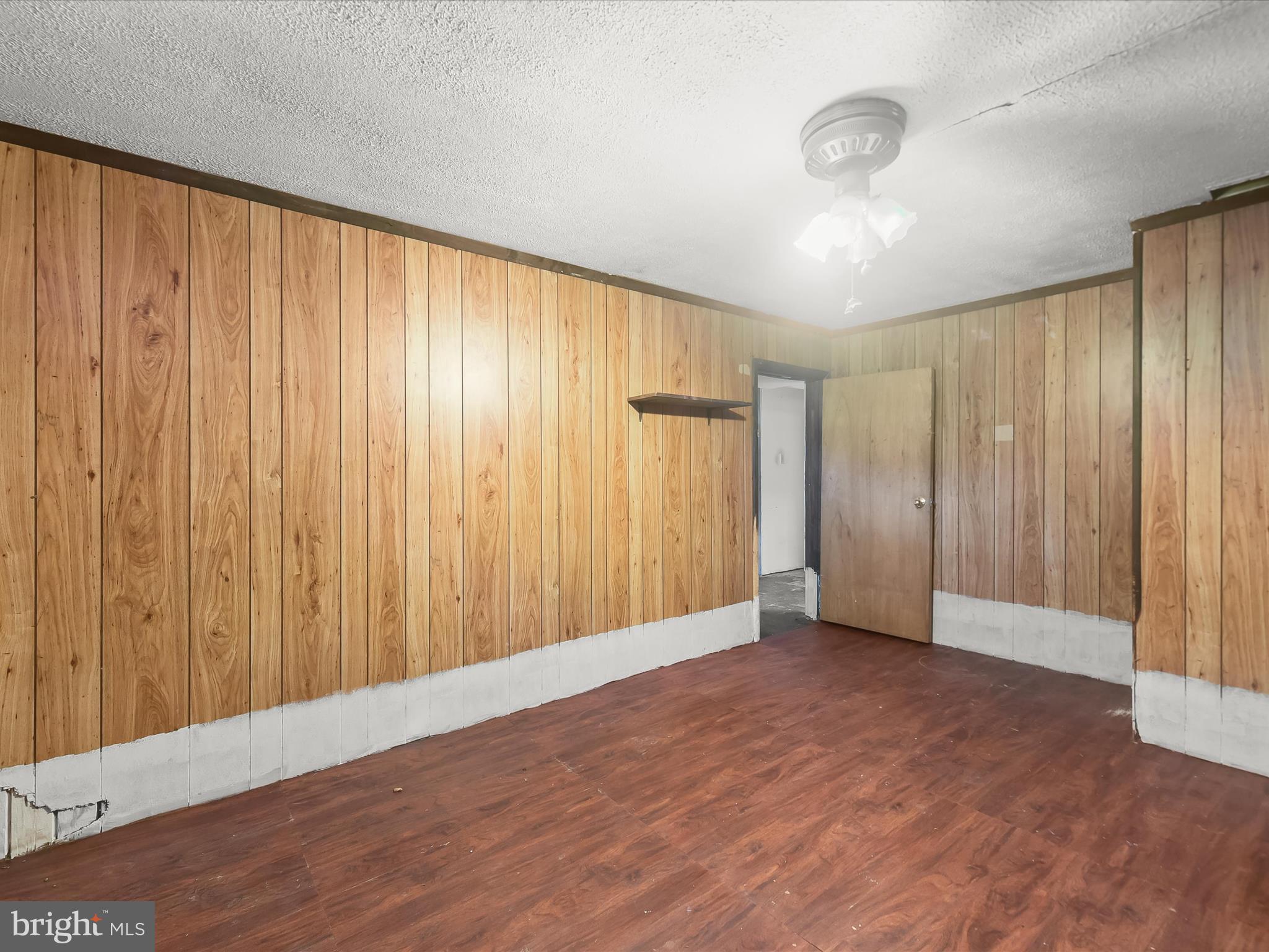 SUBURBIA - Residential