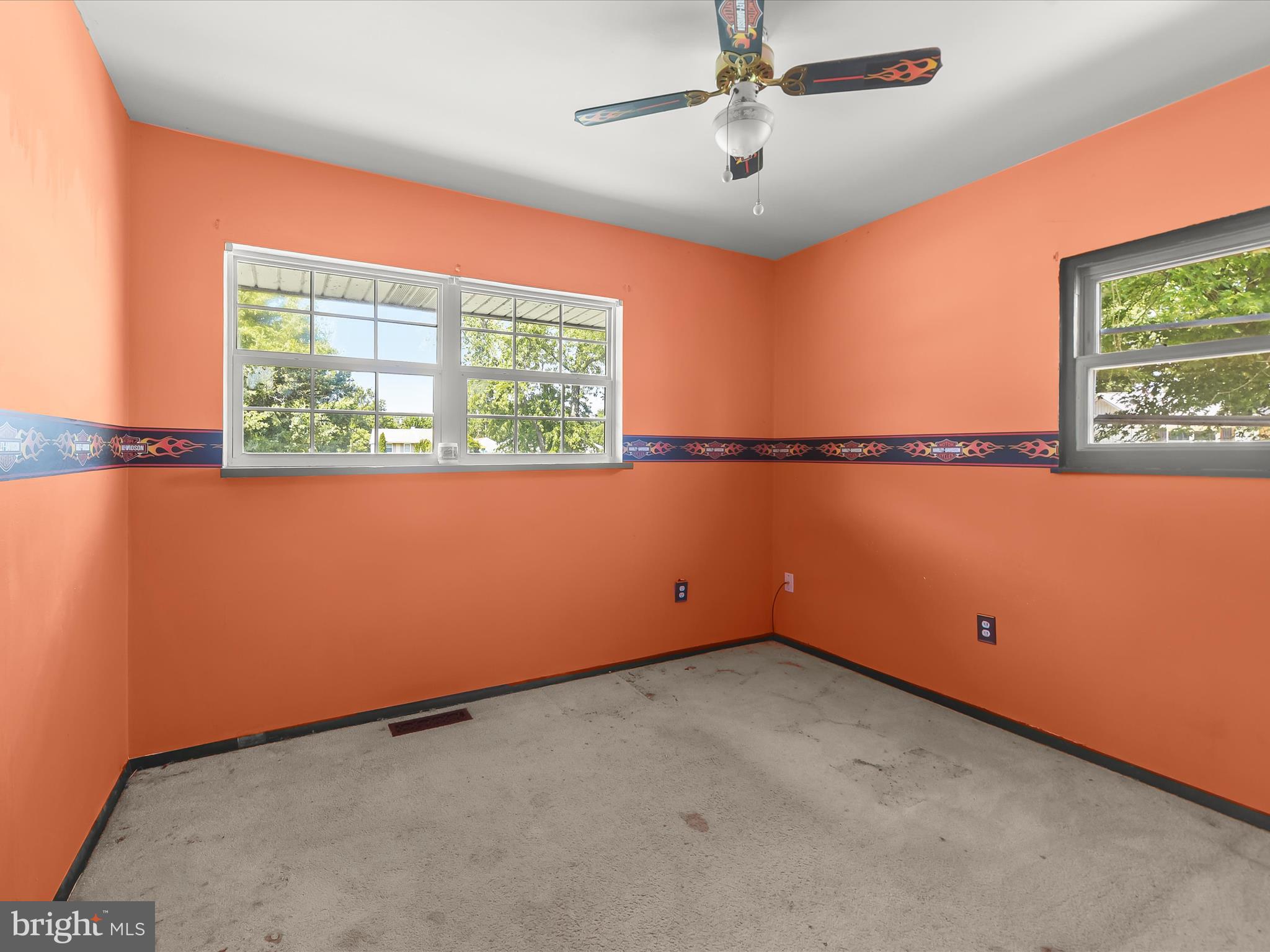 SUBURBIA - Residential