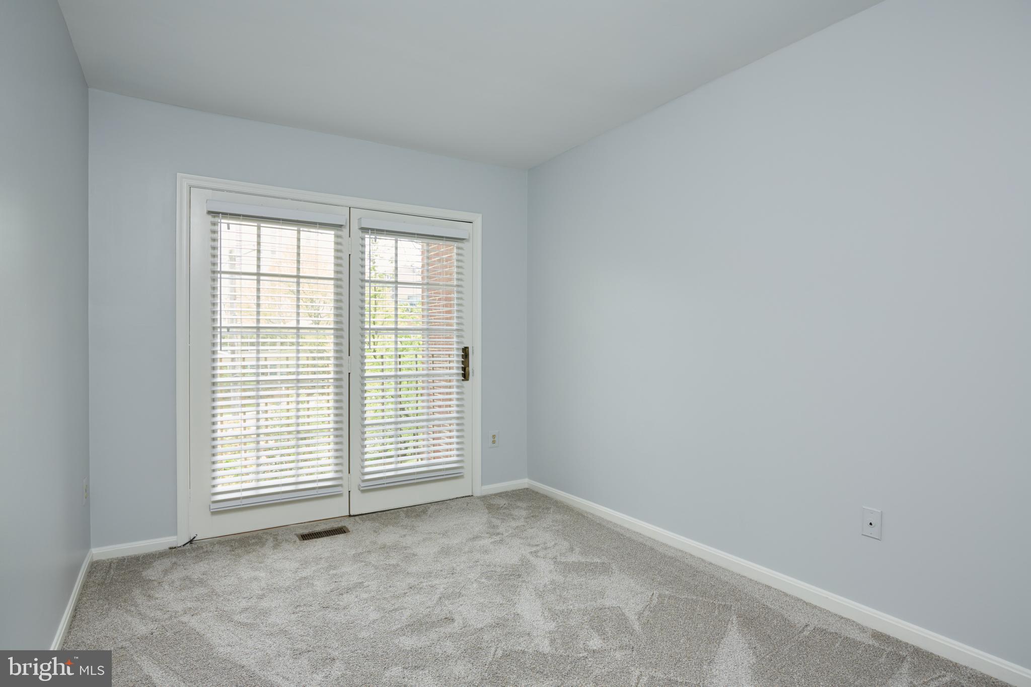 WOODSIDE PARK - Residential Lease