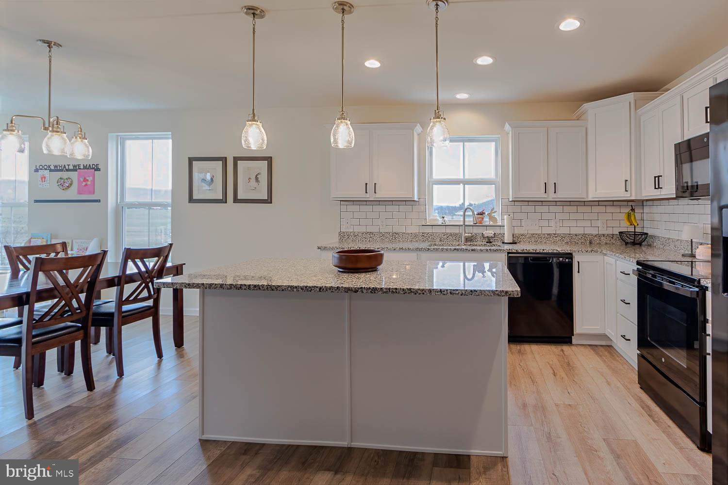 STONEHOUSE - Residential